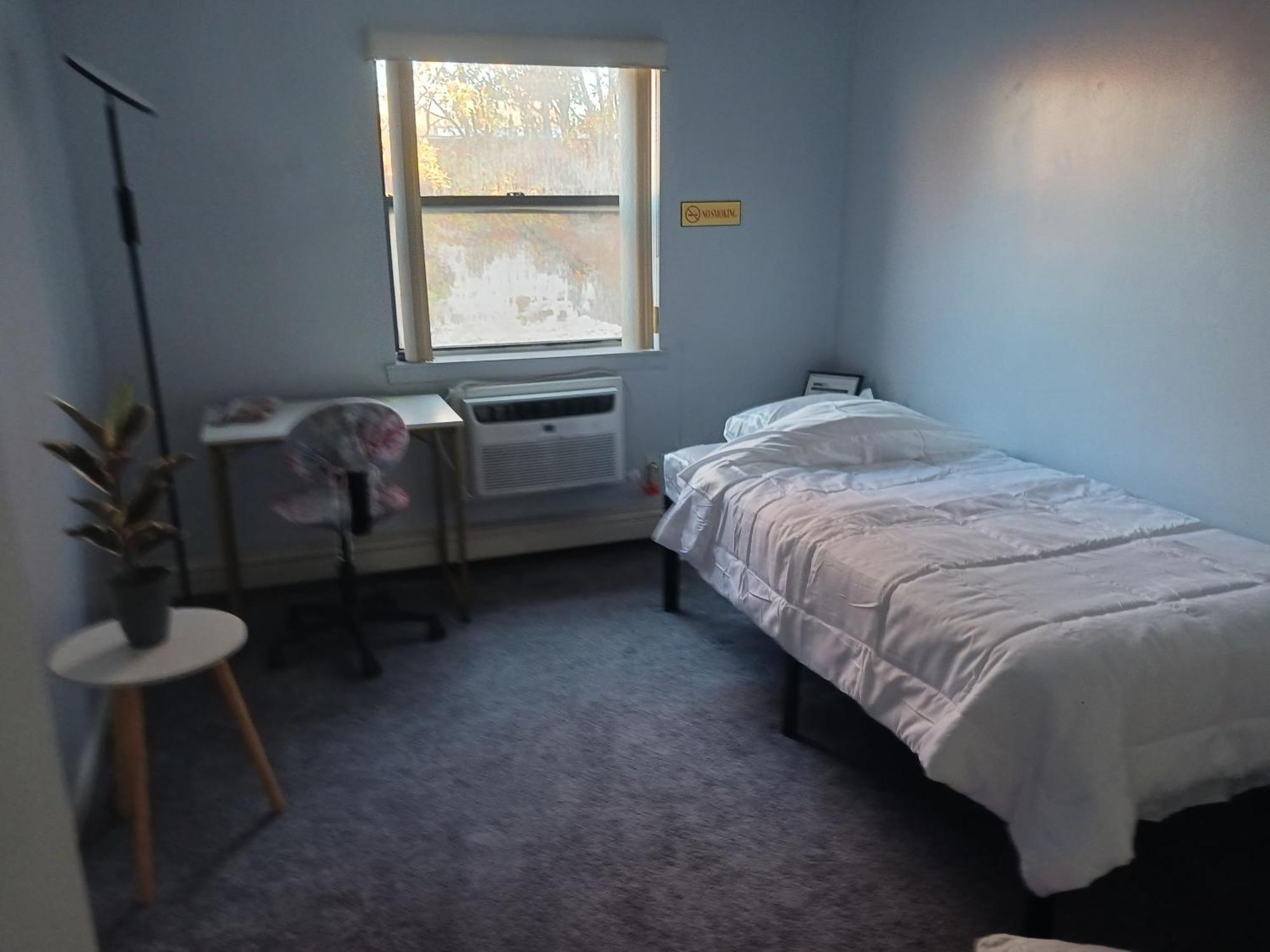 Comfy In Fresh Meadows