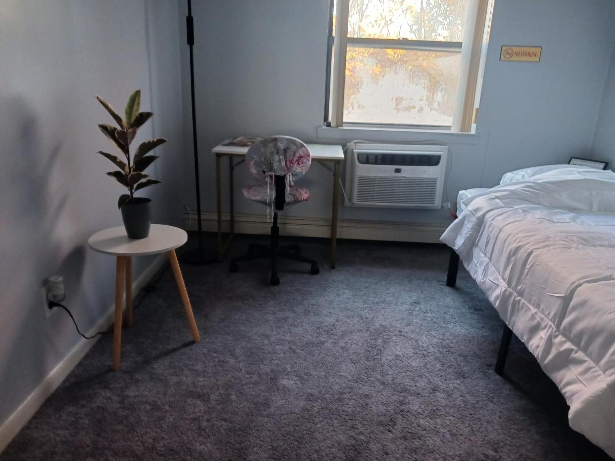 Comfy In Fresh Meadows Ở trọ *