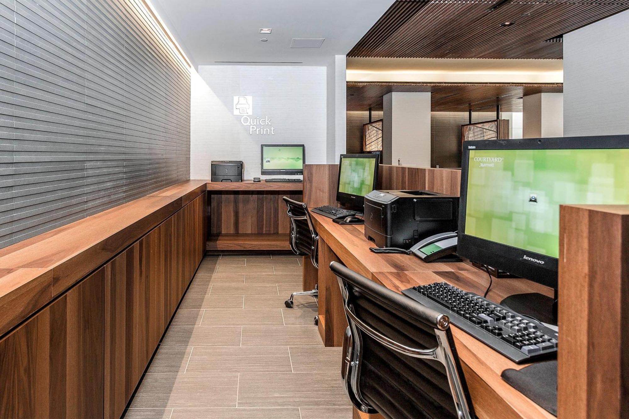 Courtyard By Marriott Long Island City/new York Manhattan View Khách sạn