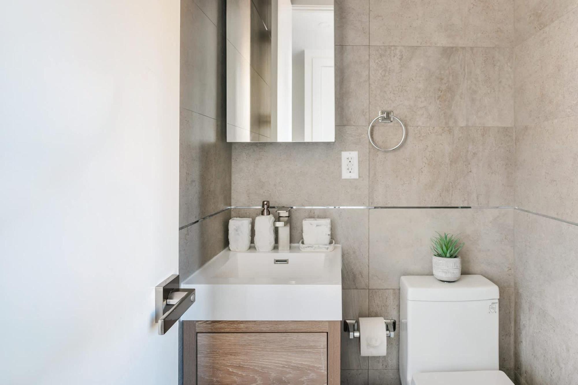 Căn hộ 48-3fe 2br Prime Midtown West