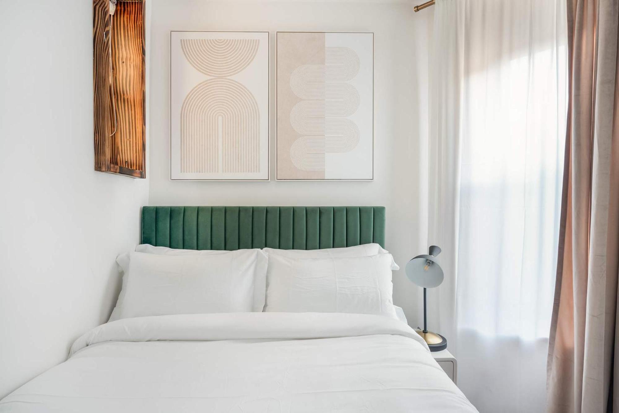 Căn hộ 48-3fe 2br Prime Midtown West