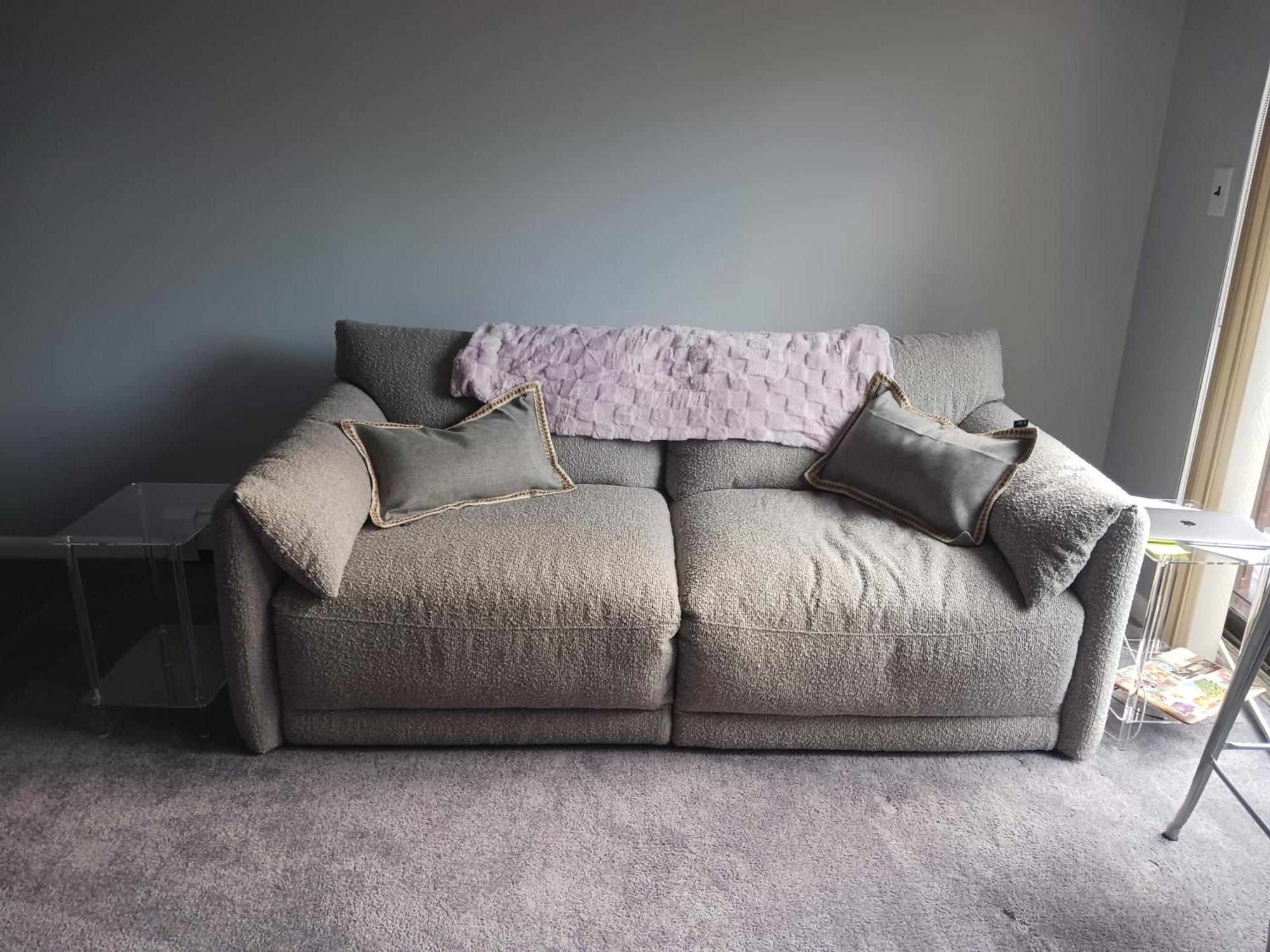 Comfy In Fresh Meadows * New York