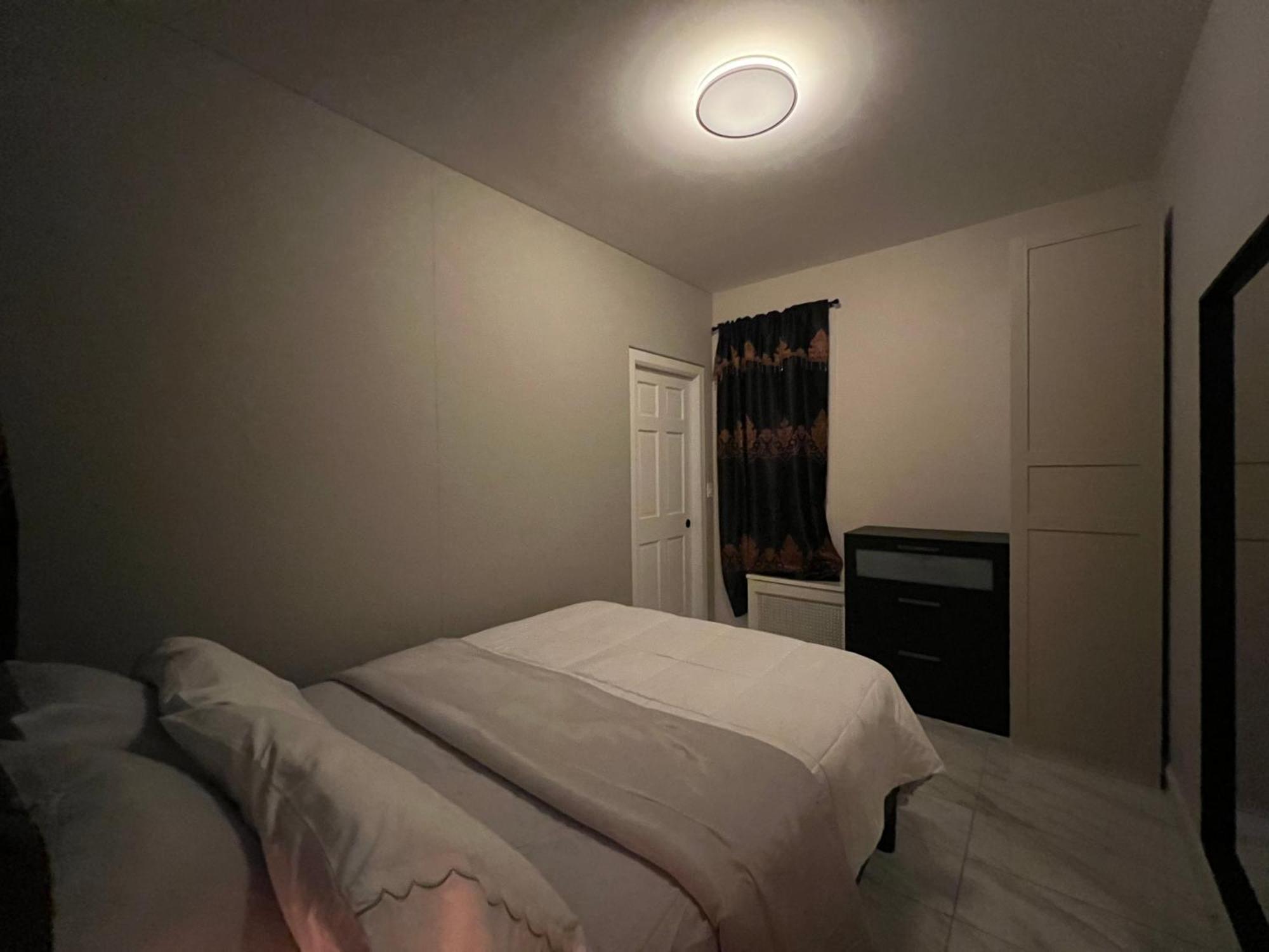 Nhà khách 3 Bedrooms In 2nd Floor Modern Brooklyn Home, Close To J Train