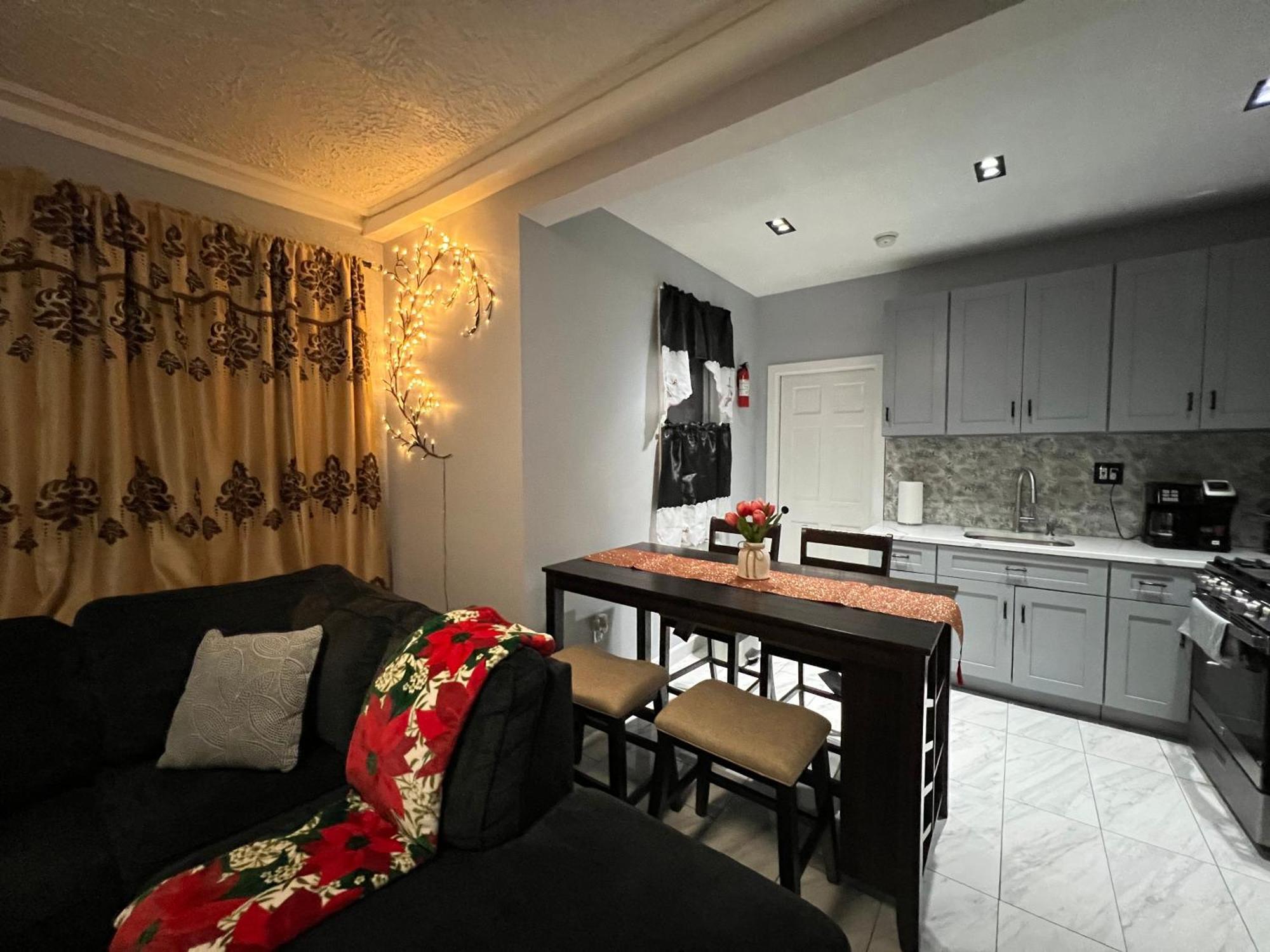 3 Bedrooms In 2nd Floor Modern Brooklyn Home, Close To J Train Nhà khách New York