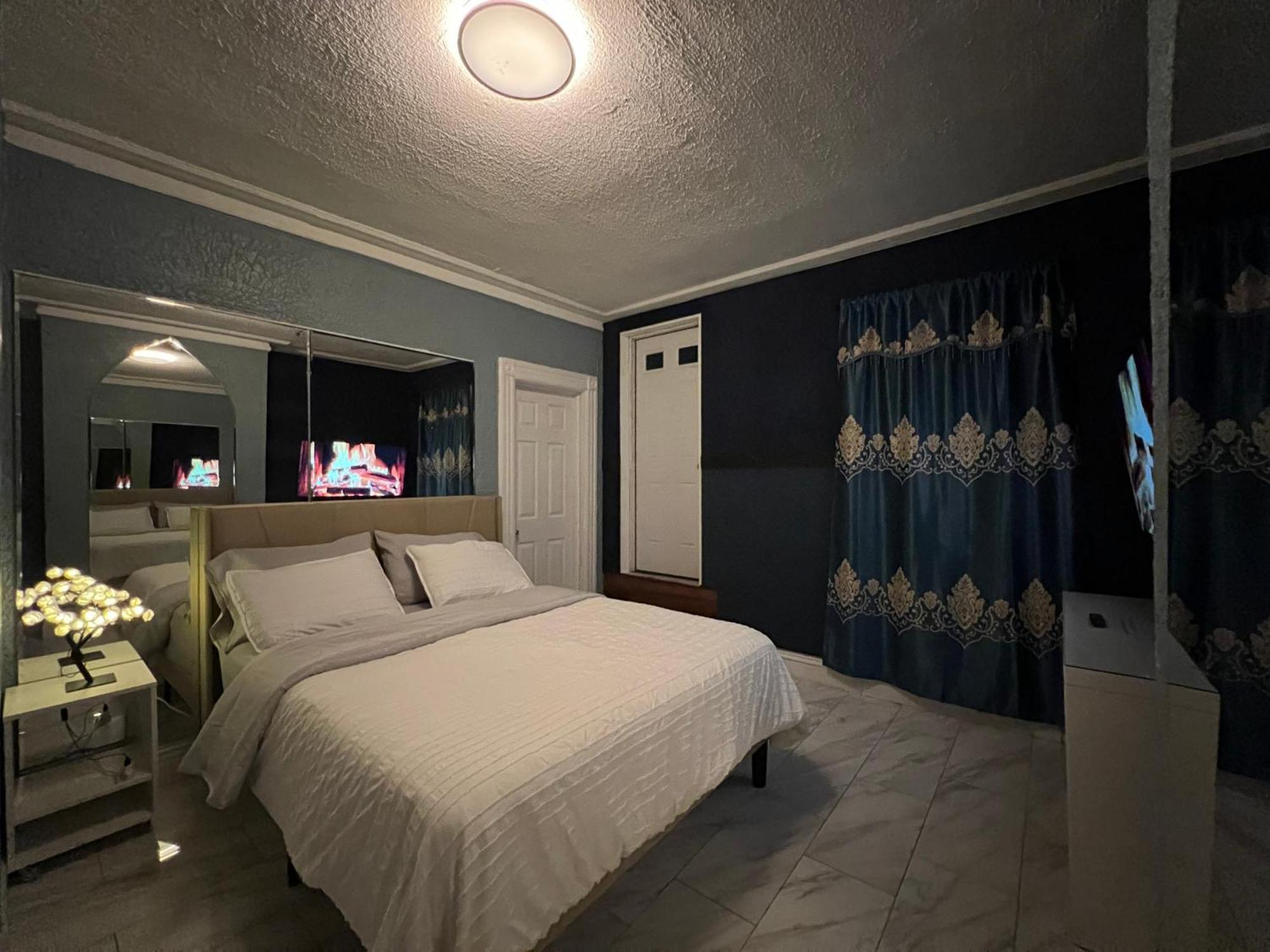 3 Bedrooms In 2nd Floor Modern Brooklyn Home, Close To J Train Nhà khách