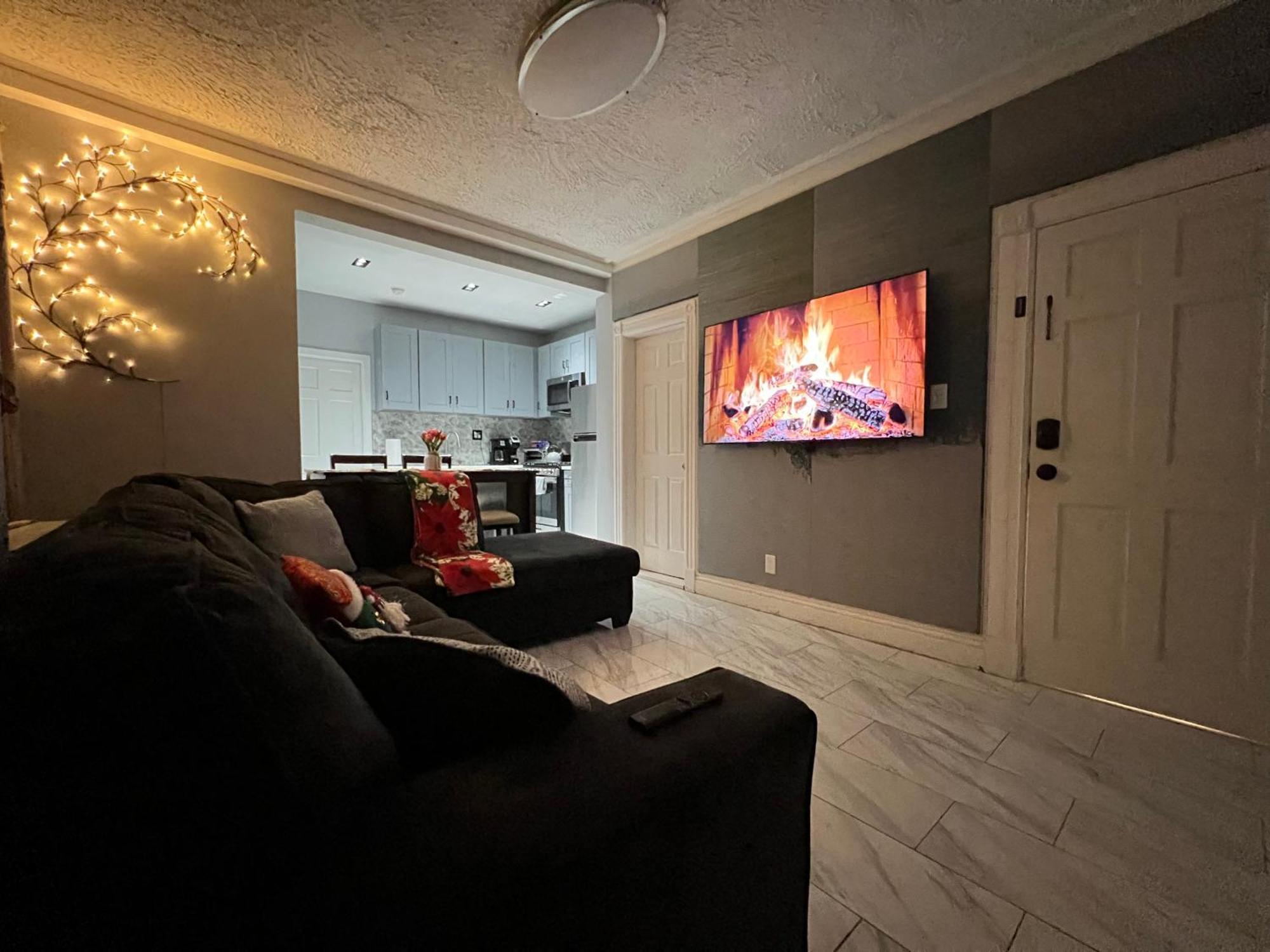 3 Bedrooms In 2nd Floor Modern Brooklyn Home, Close To J Train Nhà khách *