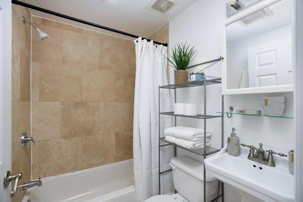 Apartamento 1435-3 3 Bedrooms 2bath W&d Prime Upper East *