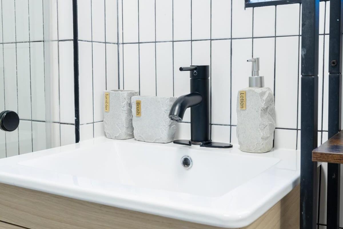 Căn hộ 39-2 Renovated 3br New York