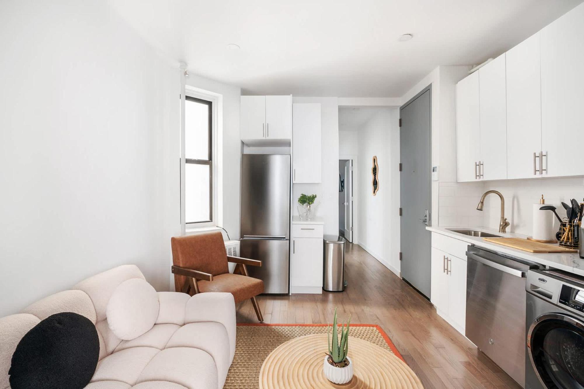Căn hộ 1290-10 New Renovated 2 Bedrooms In Ues *