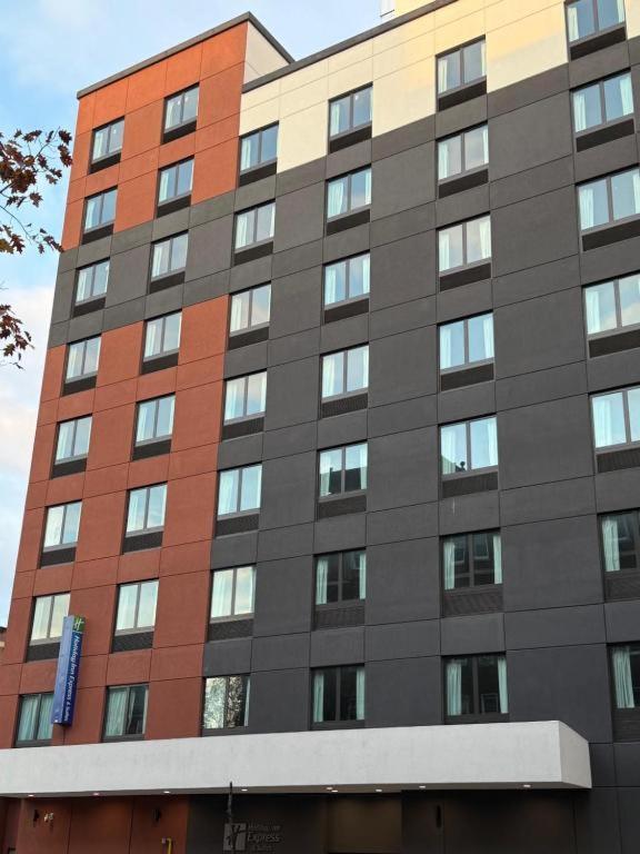 Express & Bronx - Nyc By Ihg Hotel New York