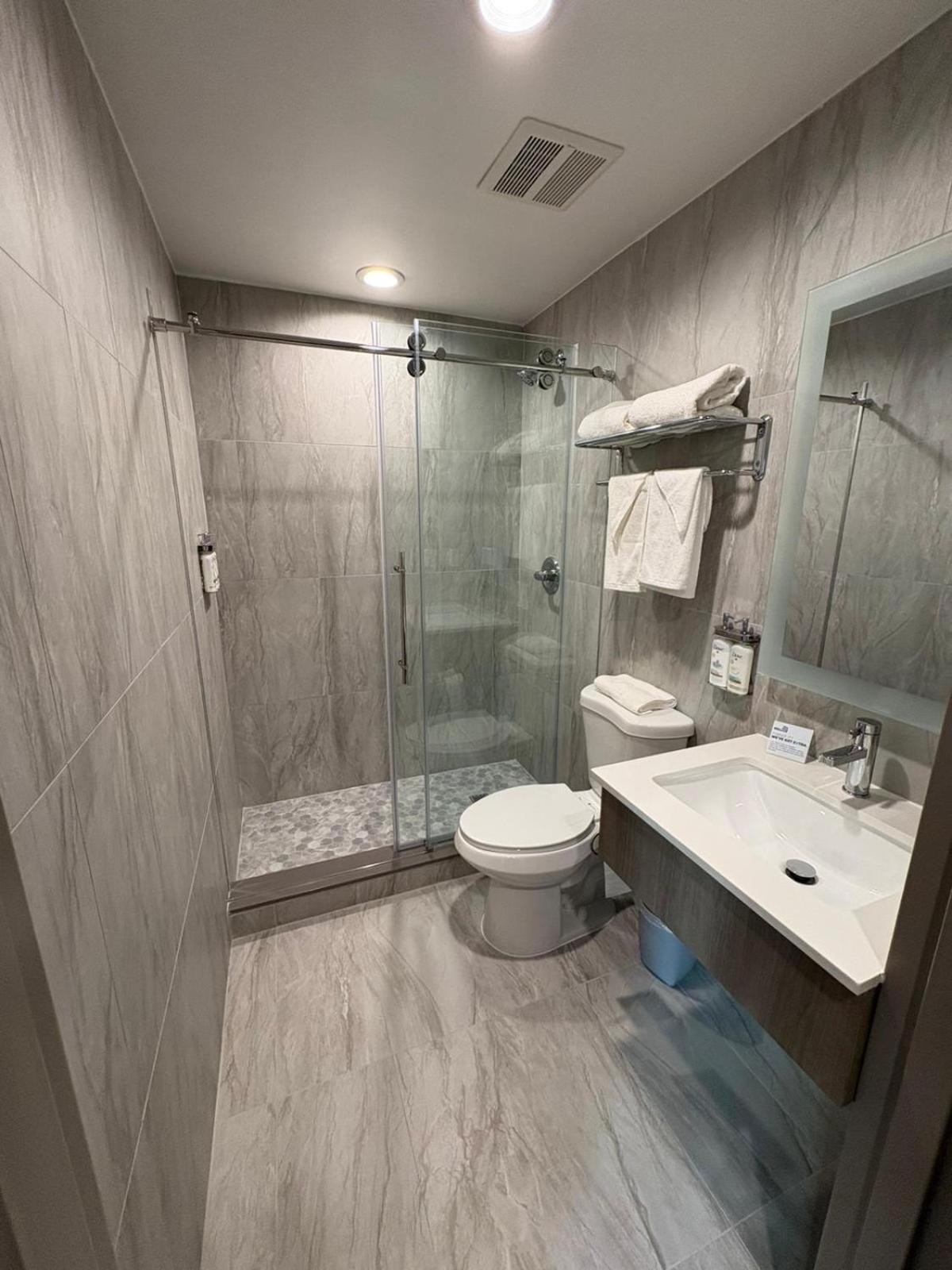 Express & Bronx - Nyc By Ihg * New York