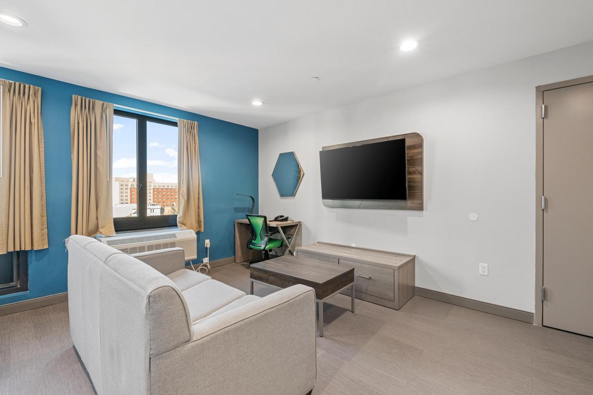 Express & Bronx - Nyc By Ihg
