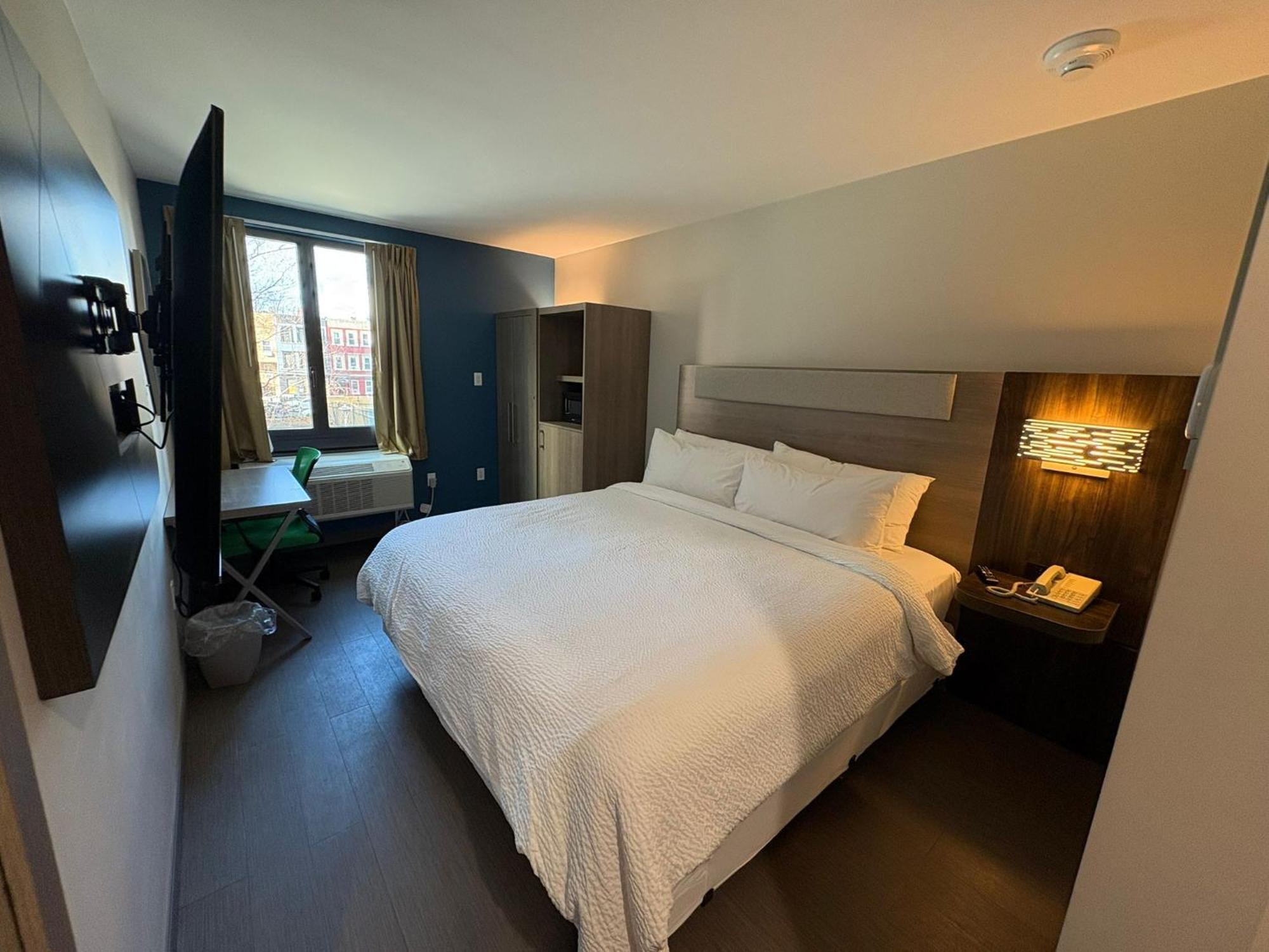 Express & Bronx - Nyc By Ihg