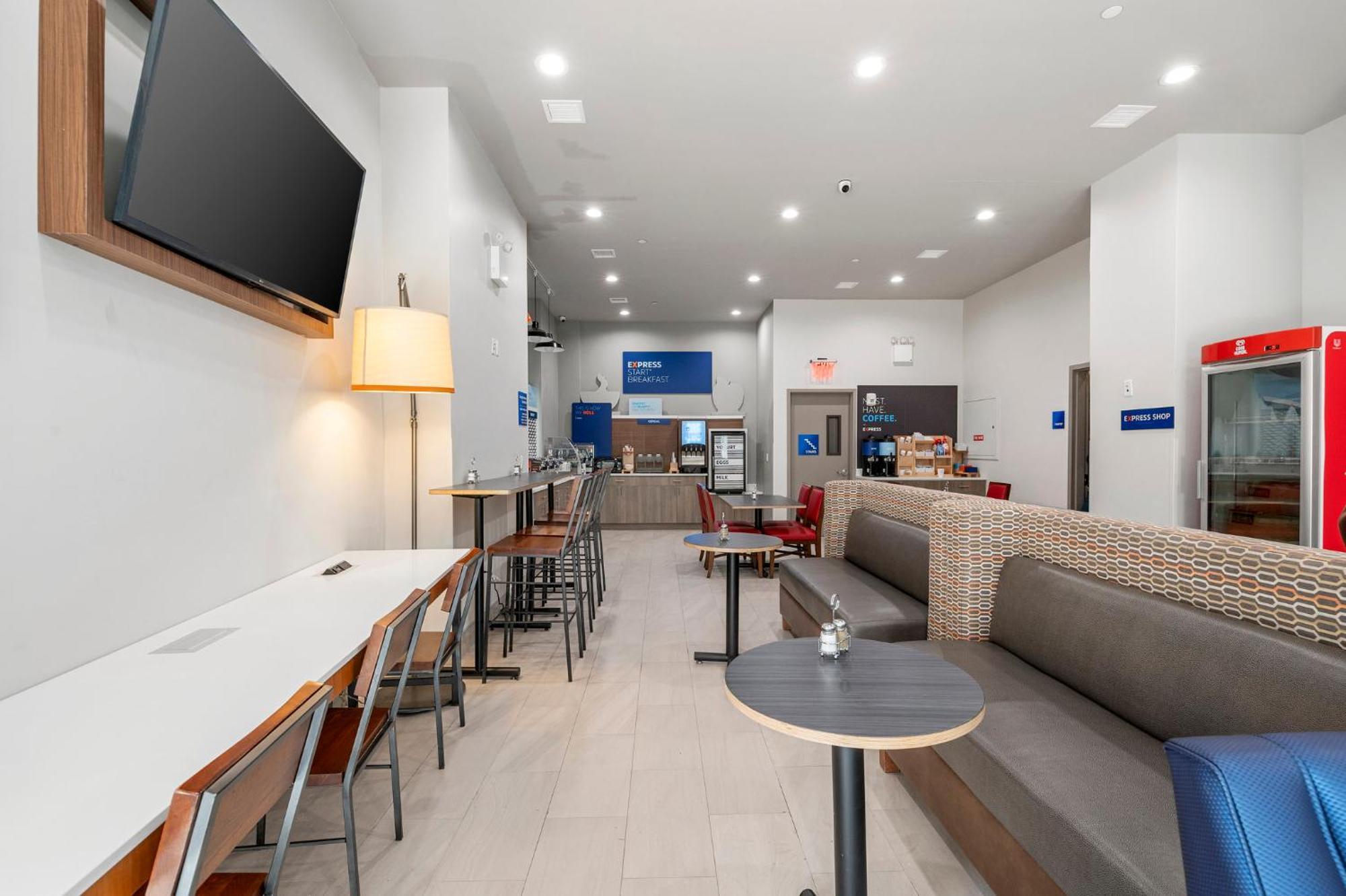 Express & Bronx - Nyc By Ihg