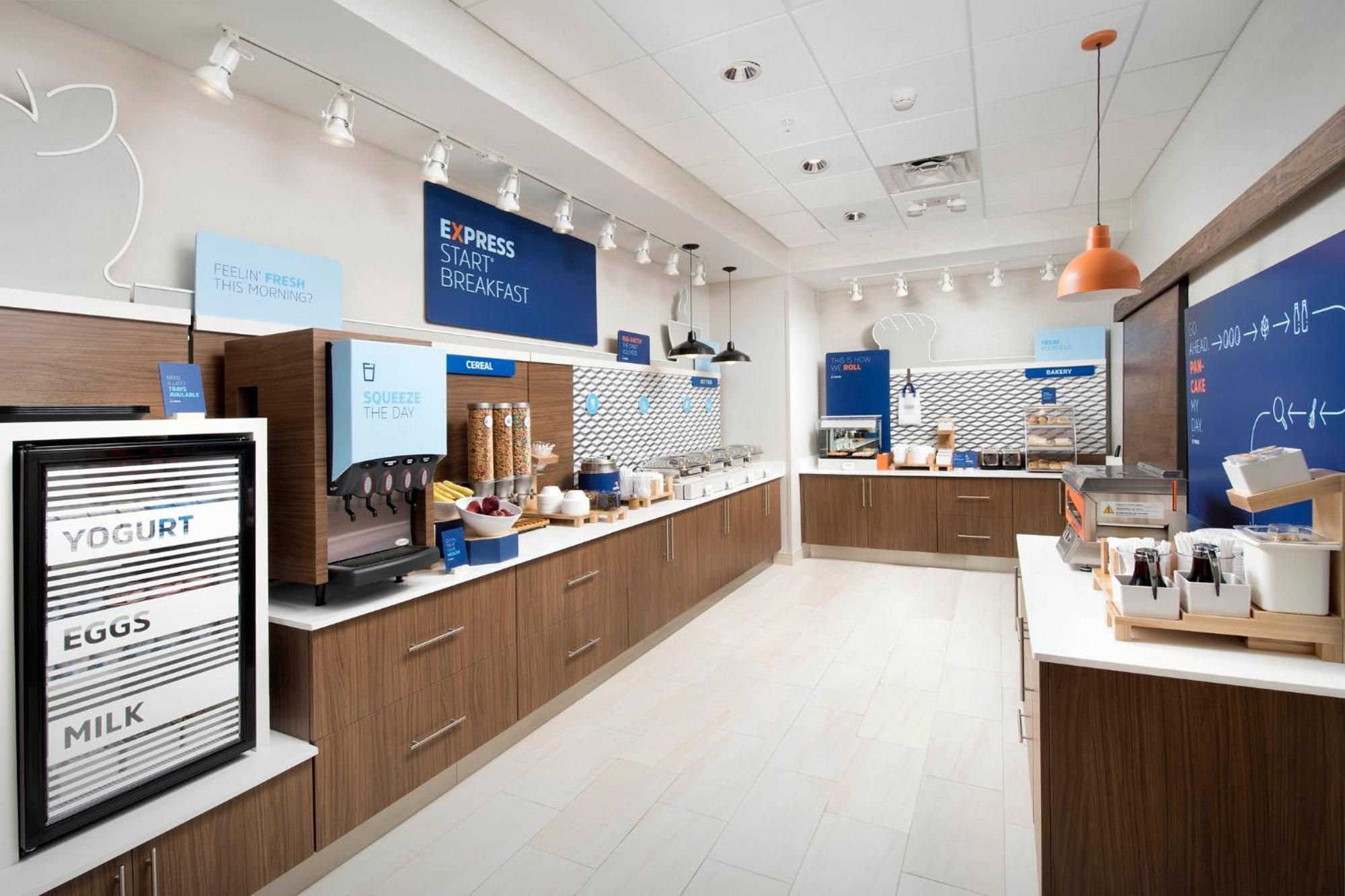 Express & Bronx - Nyc By Ihg Hotel