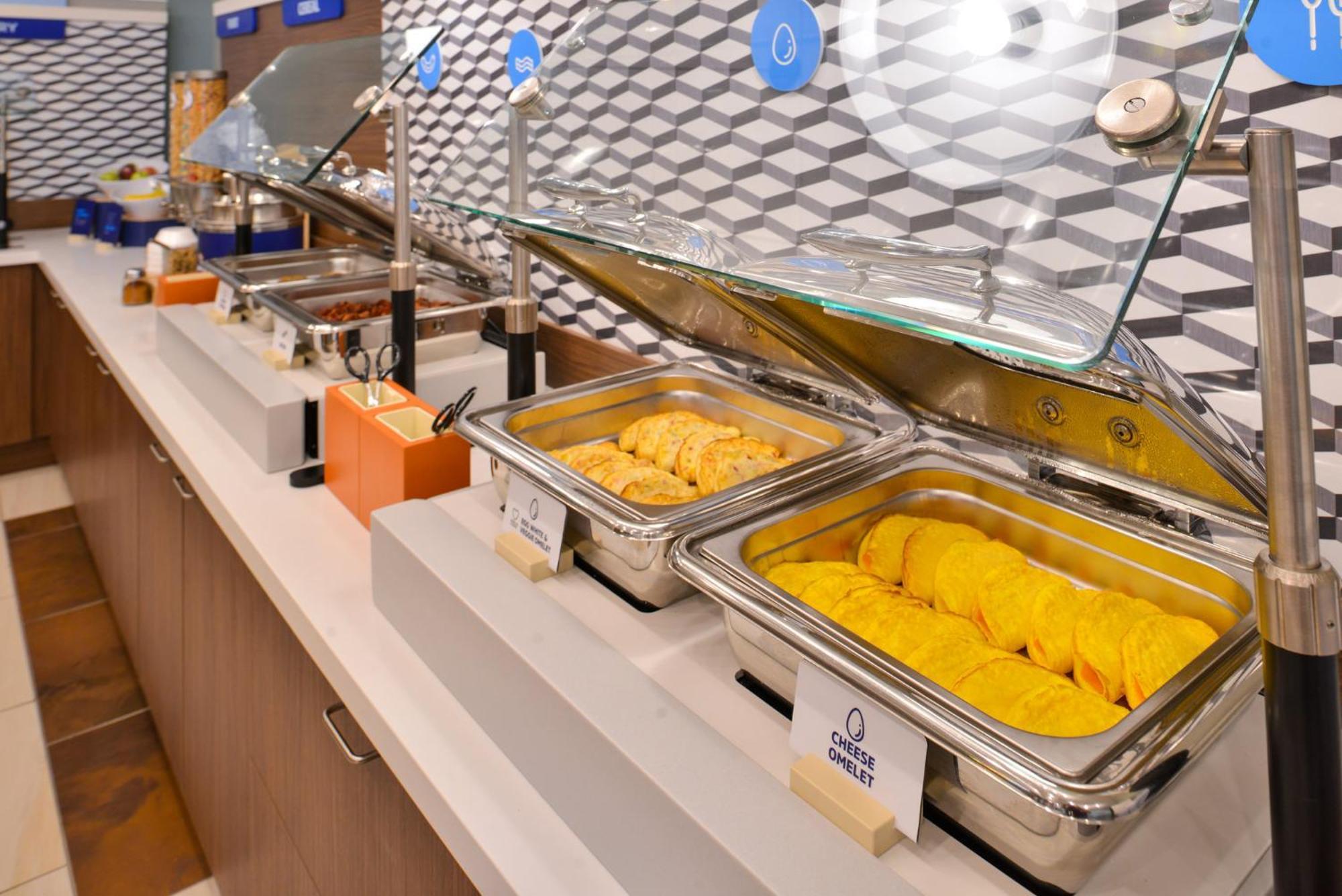 Khách sạn Express & Bronx - Nyc By Ihg *
