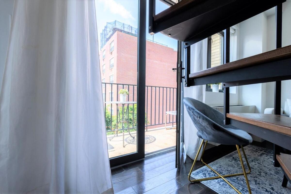 809-6b New 2br Duplex With Private Patio New York