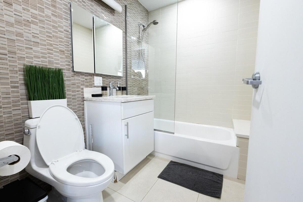 809-6b New 2br Duplex With Private Patio * New York
