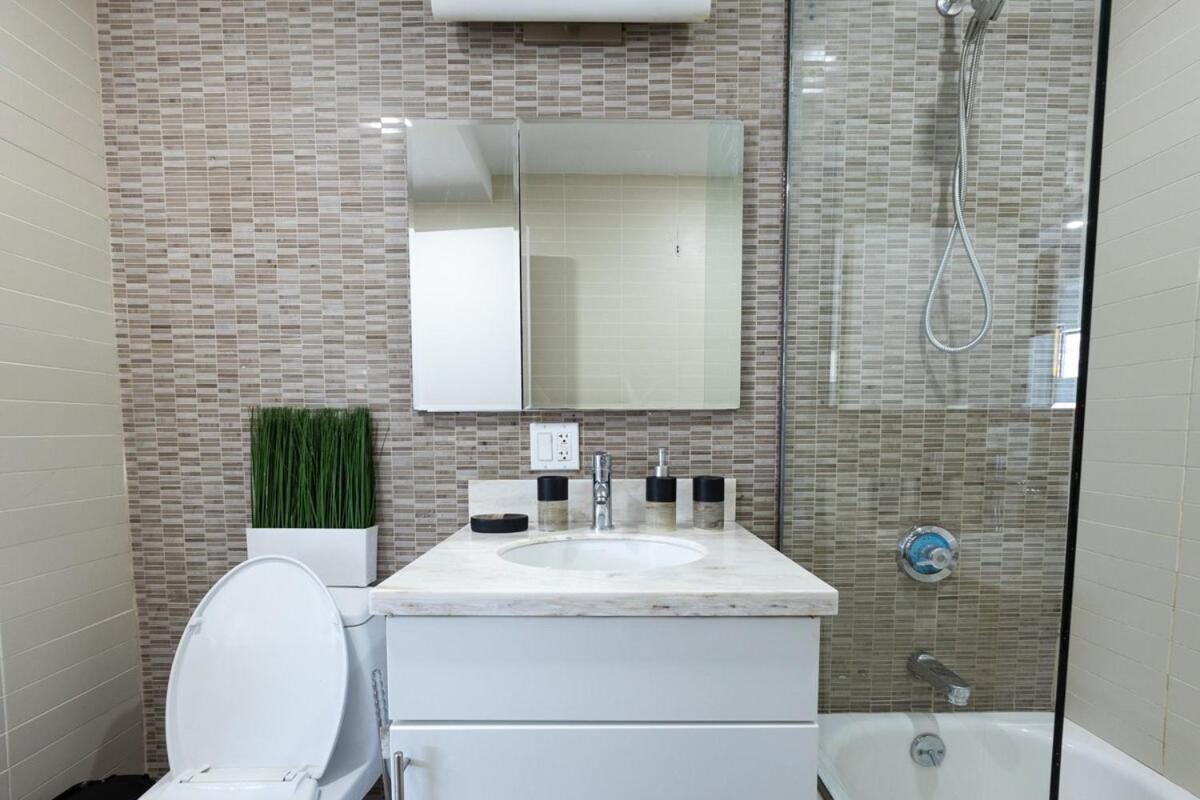 809-6b New 2br Duplex With Private Patio Apartment *