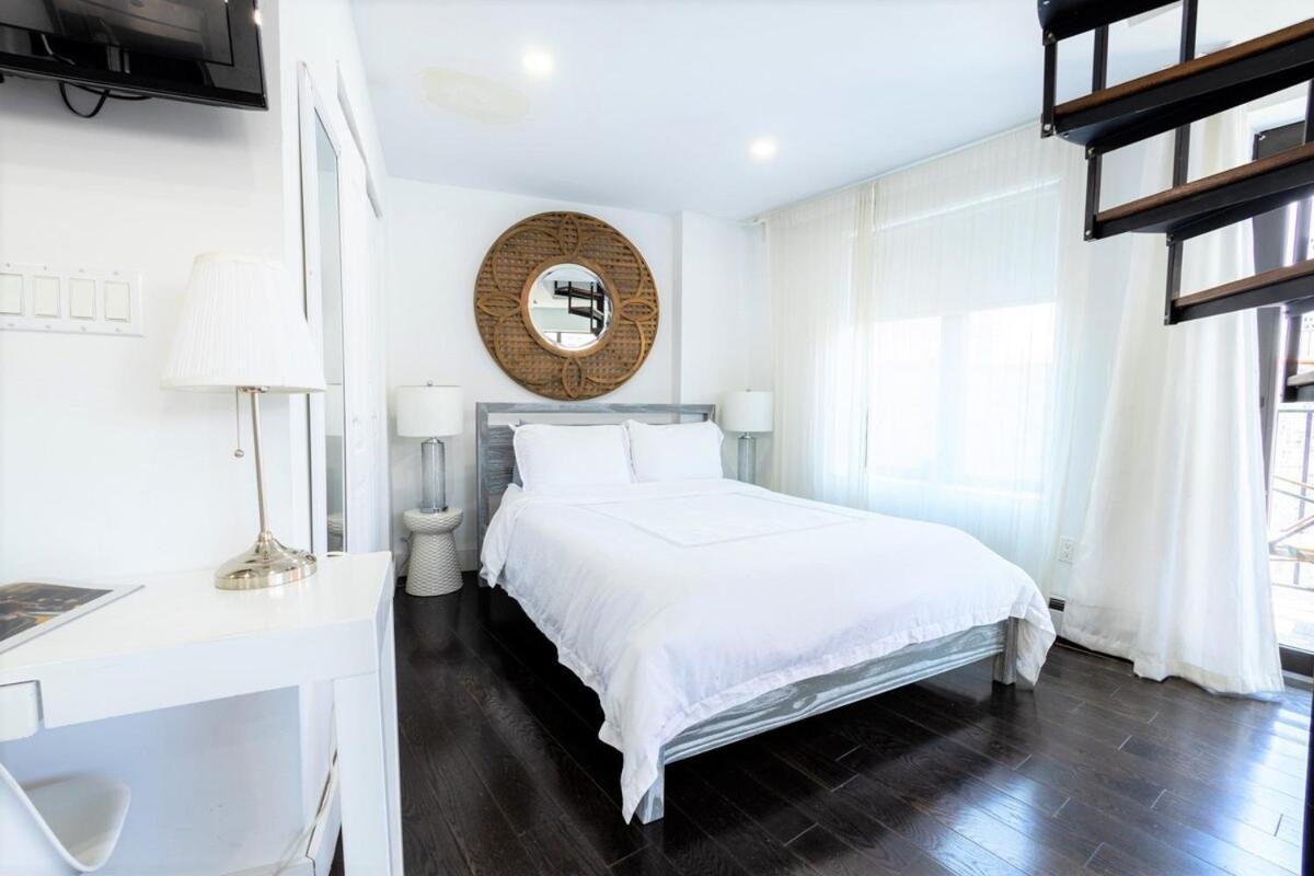 809-6b New 2br Duplex With Private Patio *