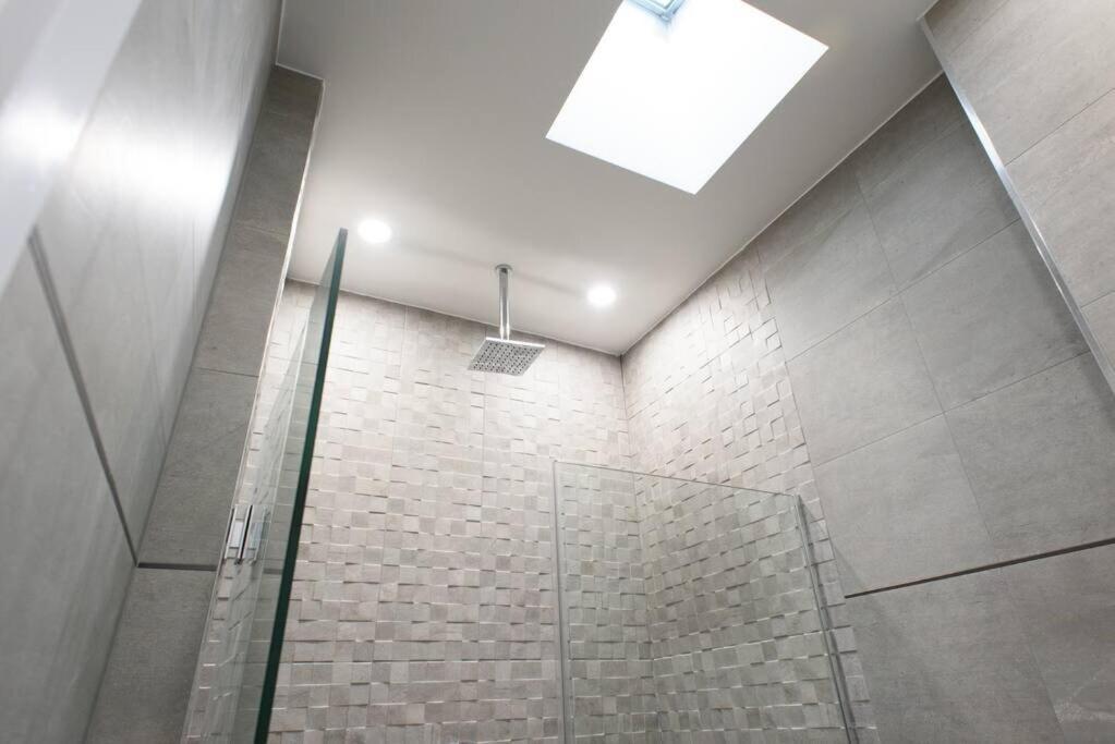 Căn hộ 78-4d Quality 1br W&d Skylight By Park