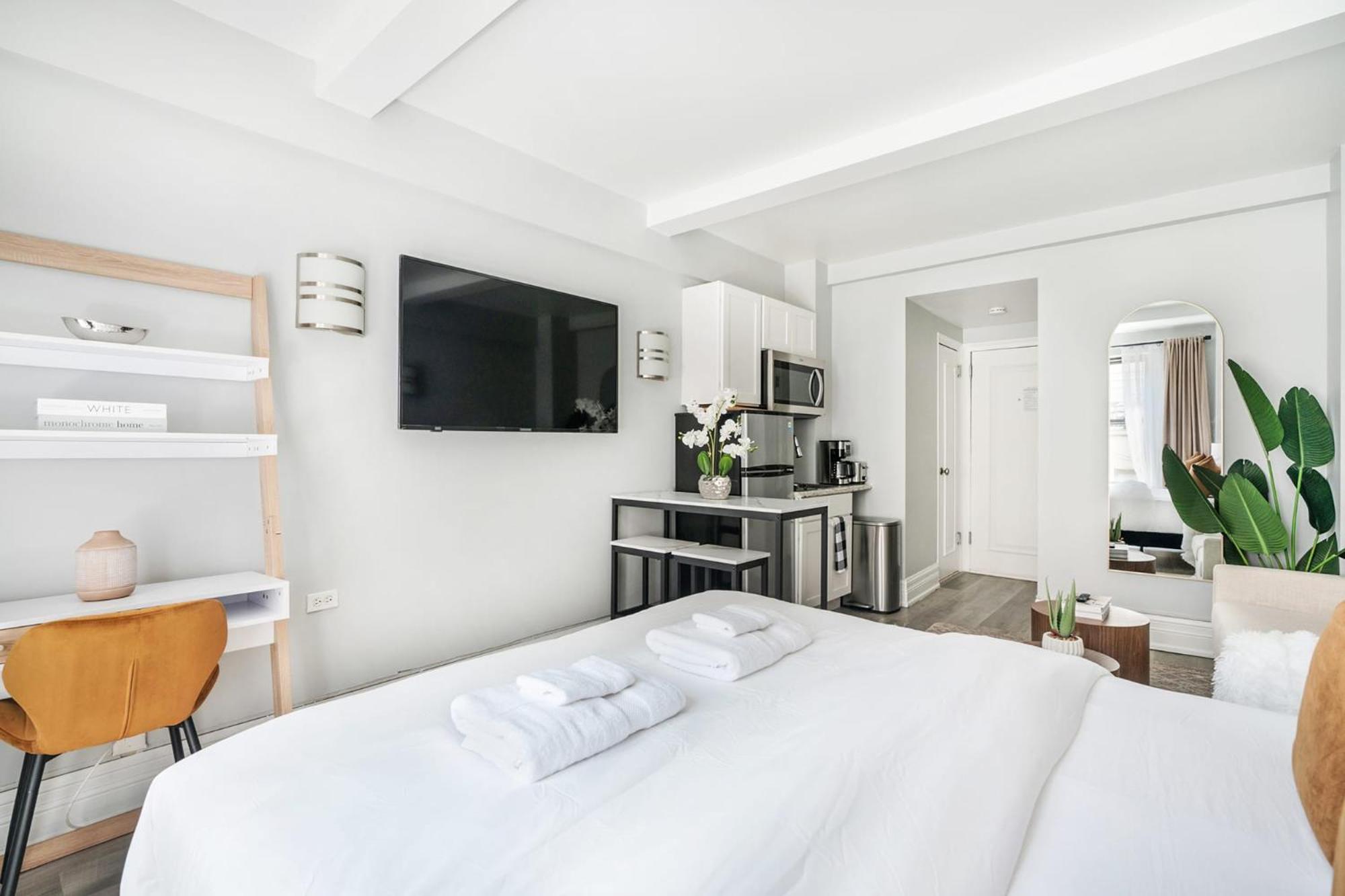 73-318 New Uws Doorman Gym Apartment