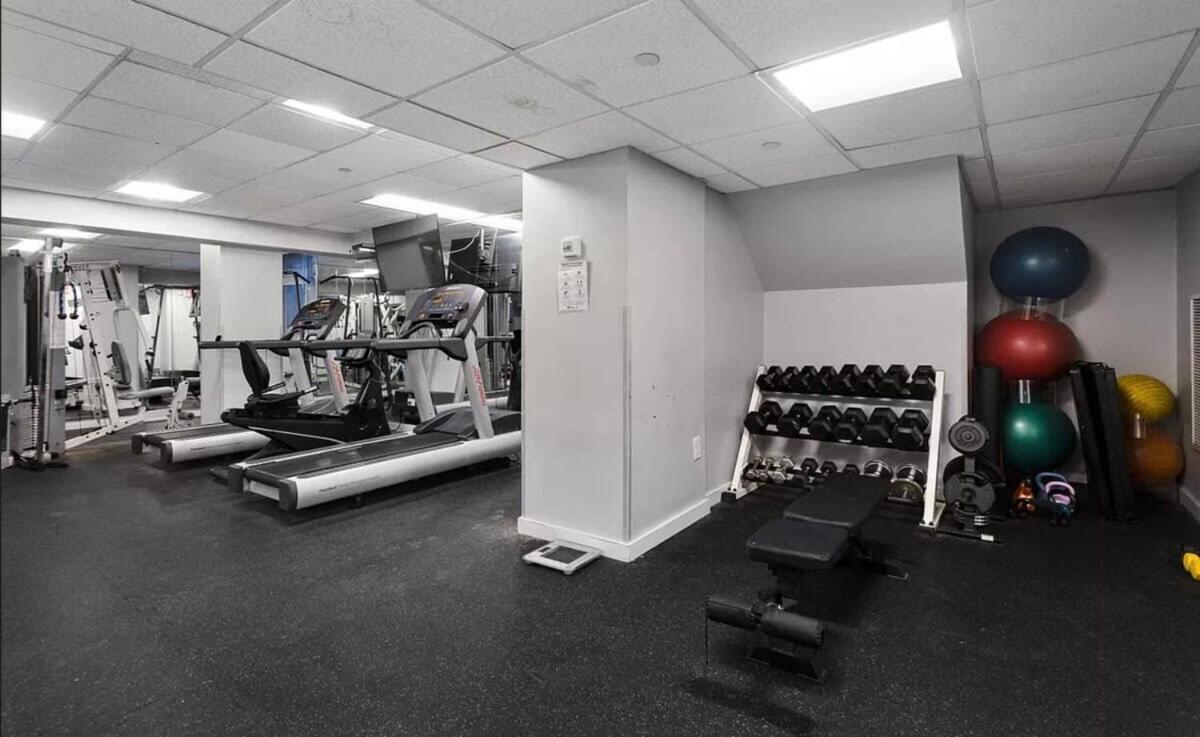 73-1120 New Uws Doorman Gym Apartamento *