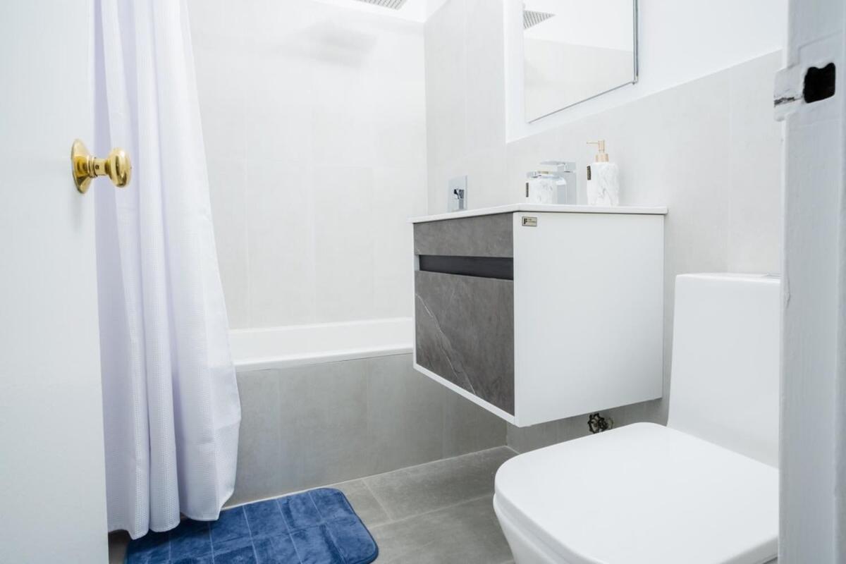 Căn hộ 49-4a Prime Midtown Newly 2br W&d