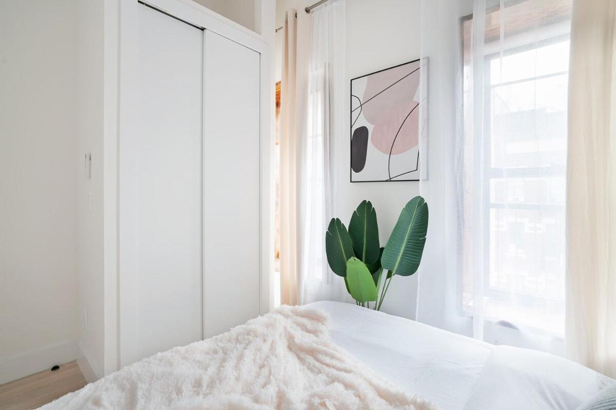 48-5fe Brand New 2br In Prime Midtown - W&d * New York