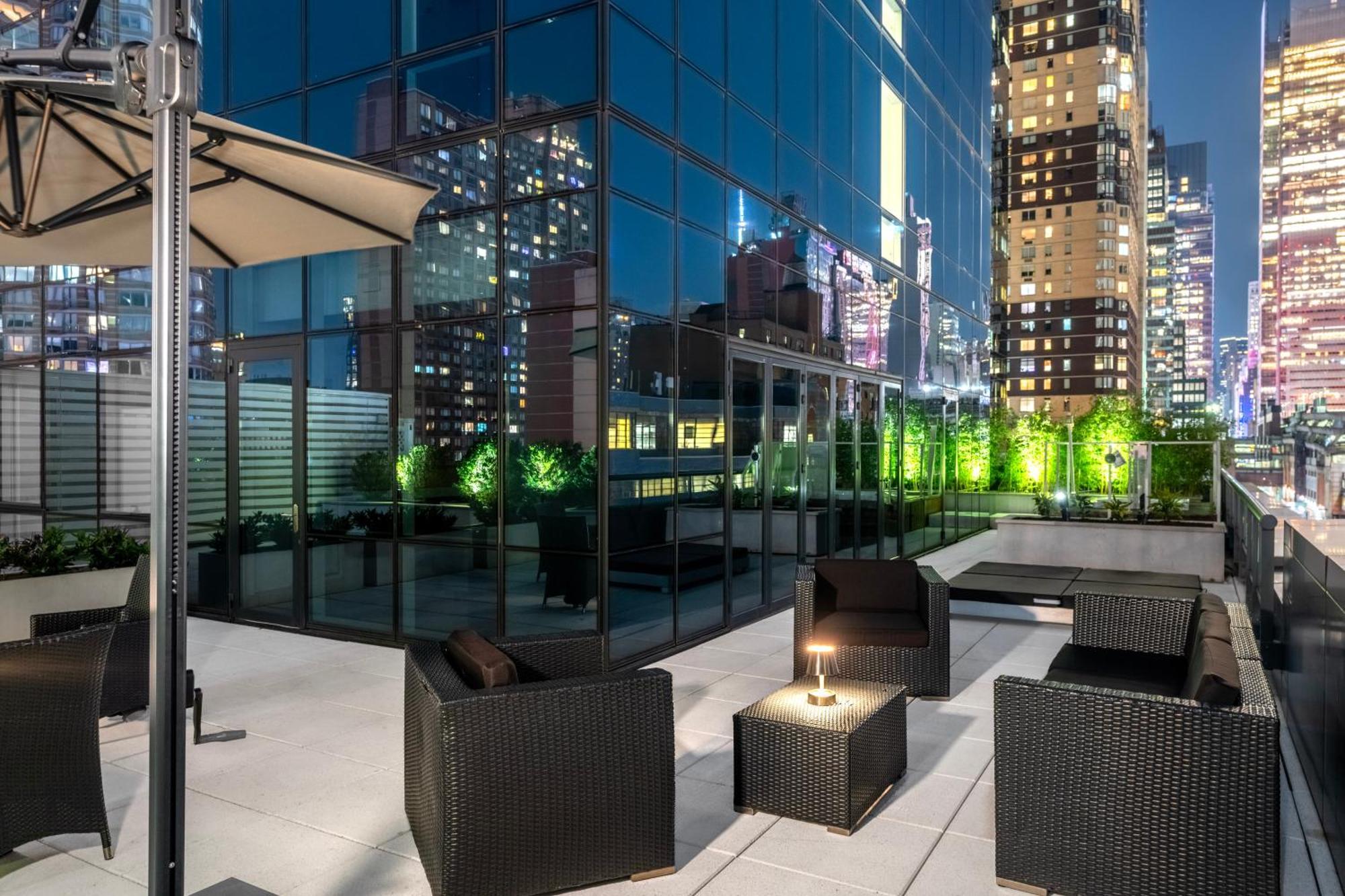 Khách sạn Yotel Times Square 4*