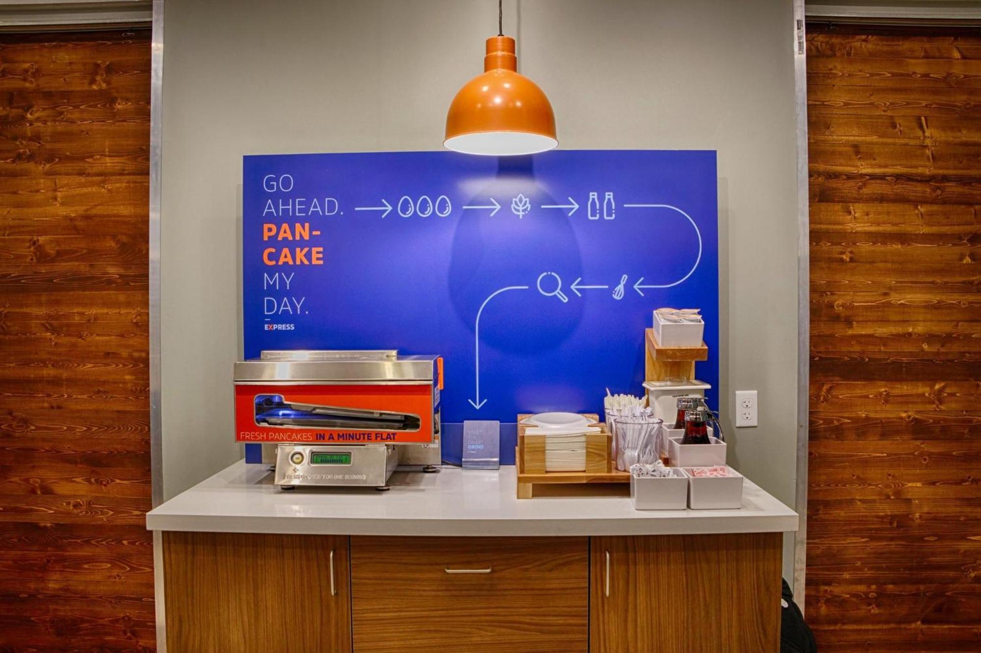 Hotel Express & Bronx - Nyc By Ihg