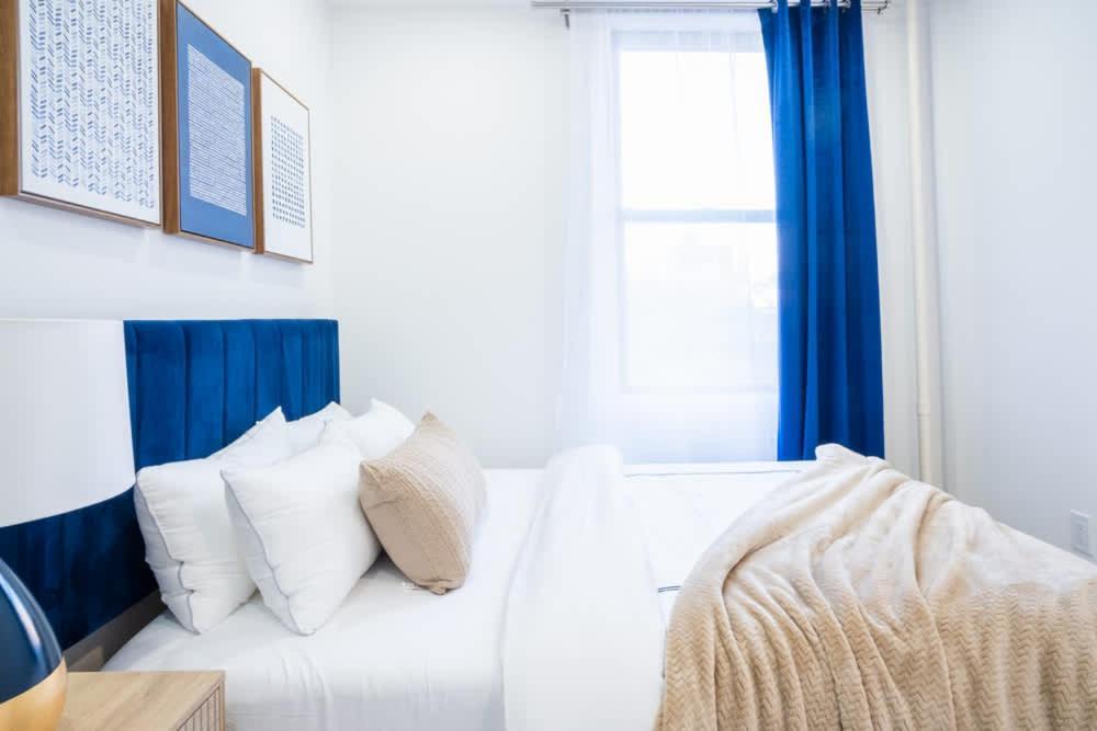 Căn hộ 180-2 Brand New 2br 1bath East Village *
