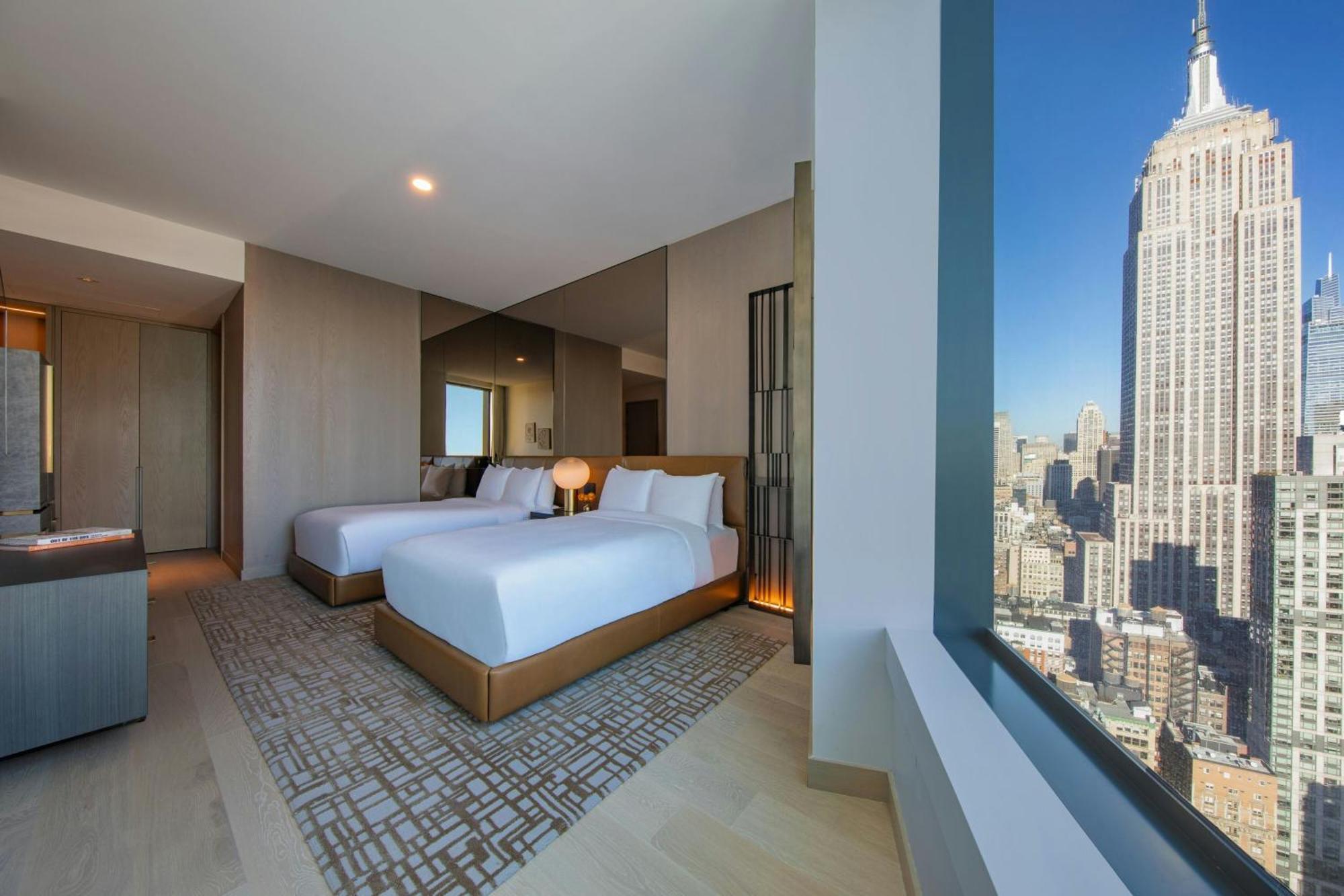 The Ritz-carlton New York, Nomad Khách sạn