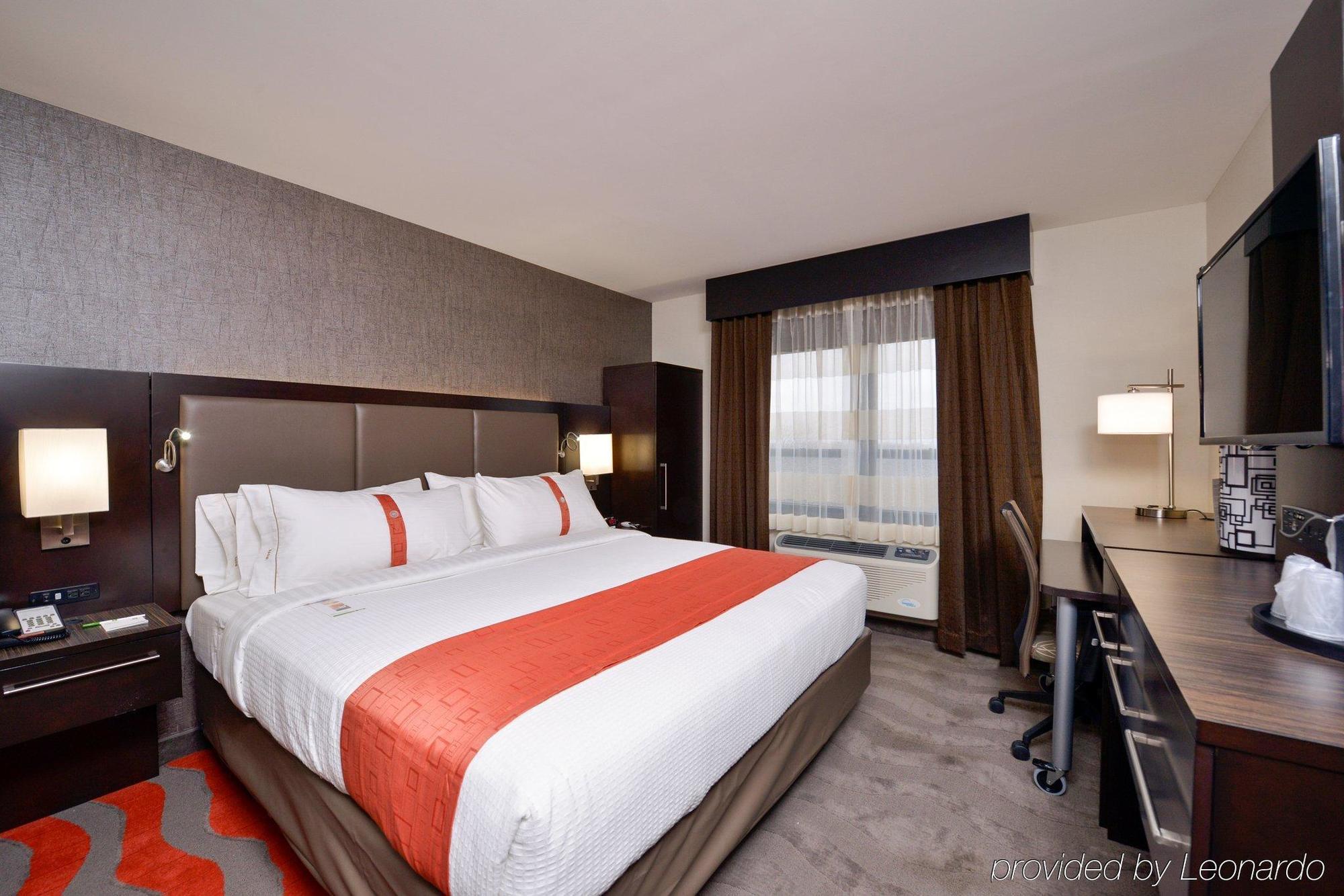 Khách sạn Fairfield & By Marriott Staten Island