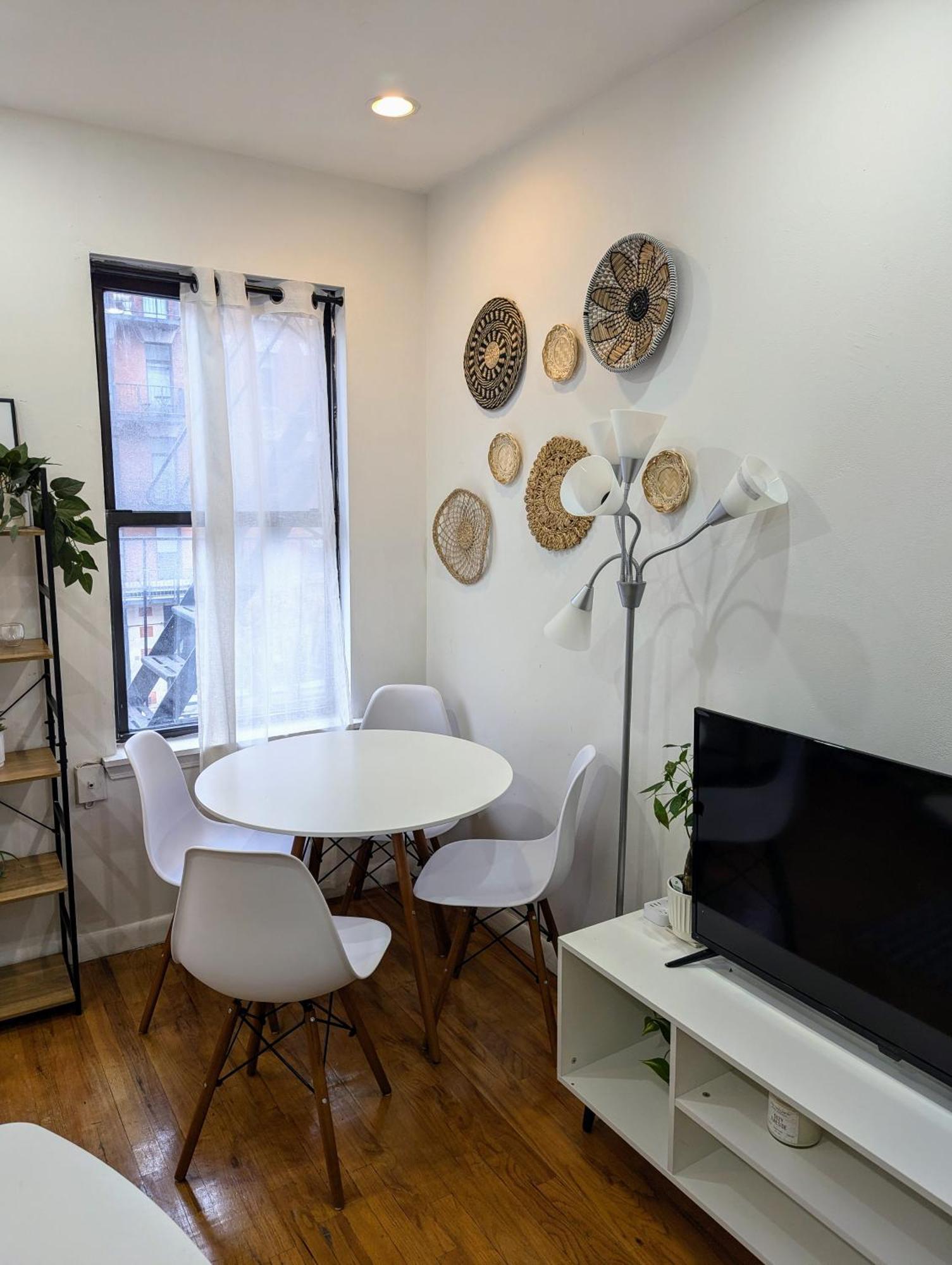 Căn hộ Chic One Bedroom Retreat In Downtown Manhattan New York