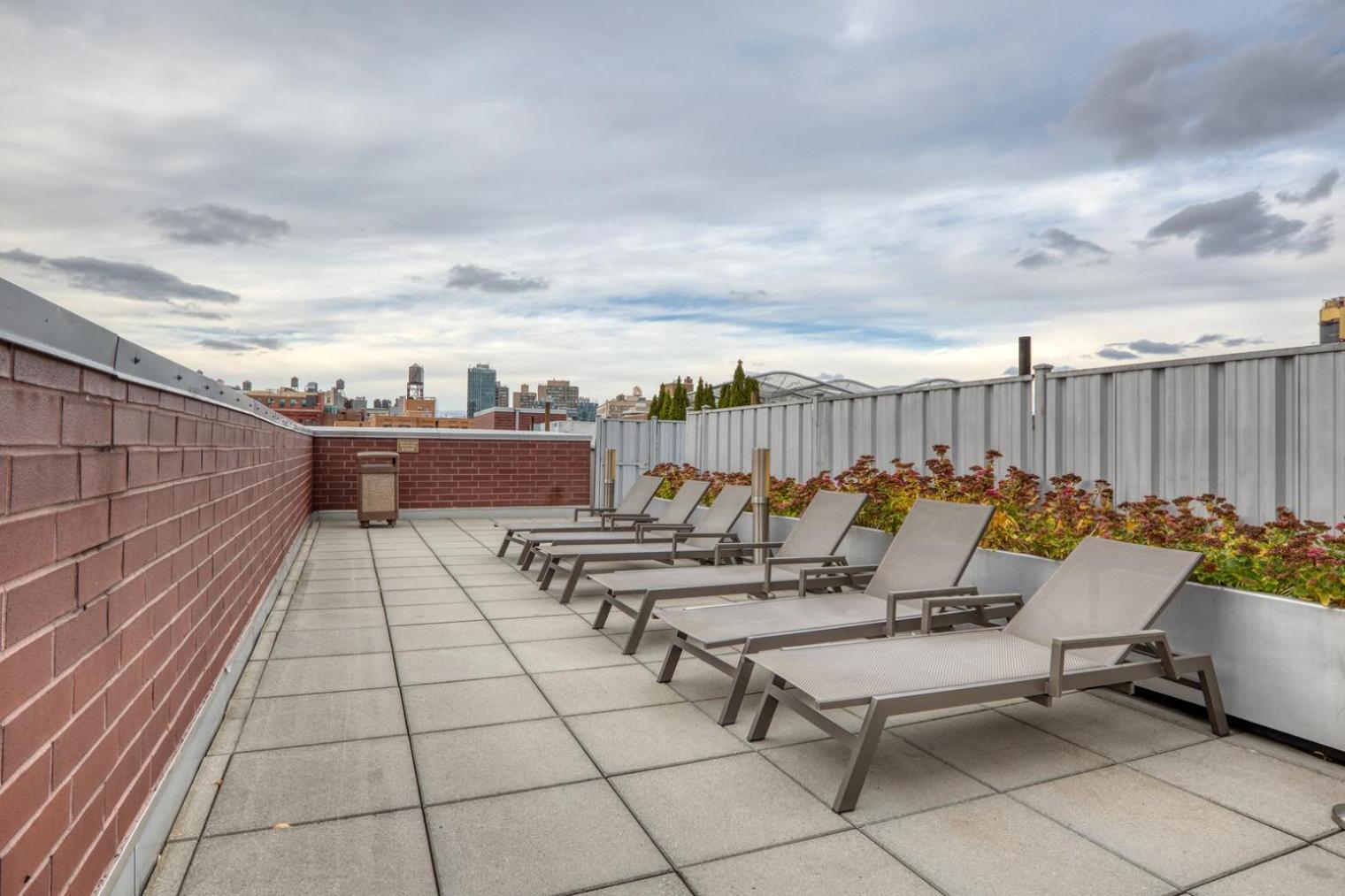 Les 1br W Elevator Wd Nr Space Nyc-1316 * New York