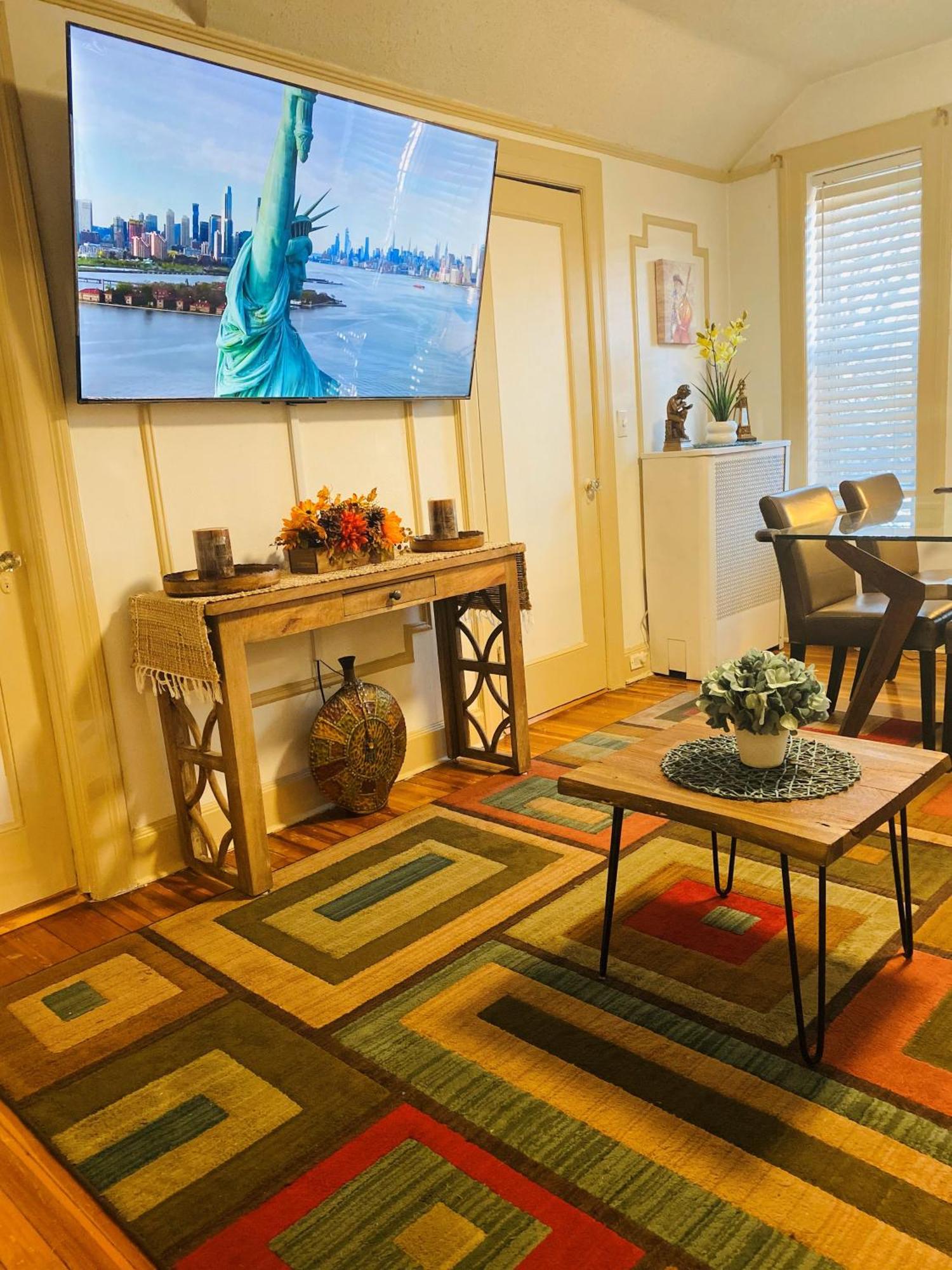 Apartamento Nyc Cozy Private Bedroom With Free Parking & Near Subway - Business & Tourists Nova York