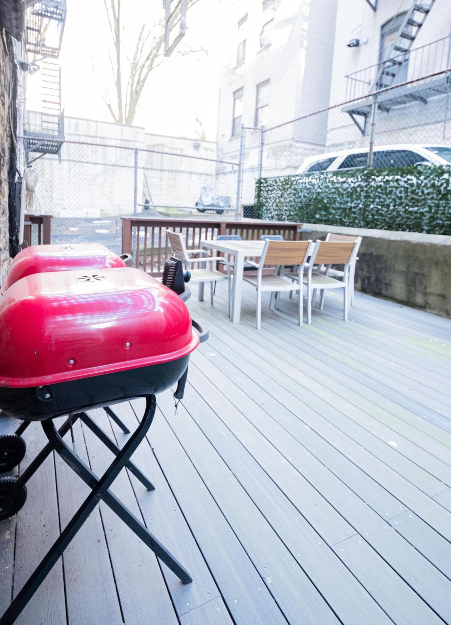 Spacious 4br 2ba With Private Outdoor Space Uws Apartment