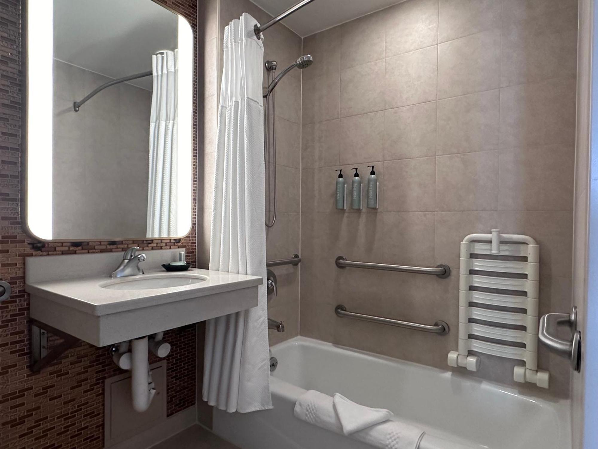 Courtyard By Marriott Manhattan / Soho Khách sạn 4*