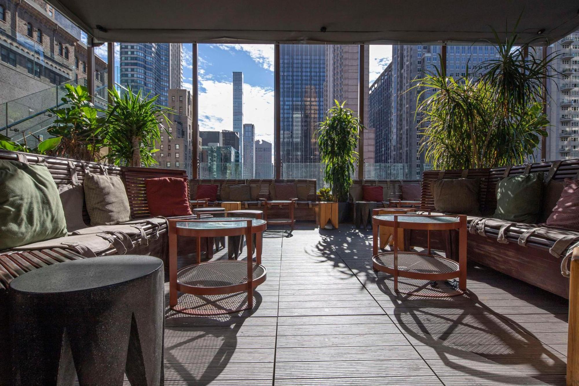Dream Midtown, By Hyatt Khách sạn 4*