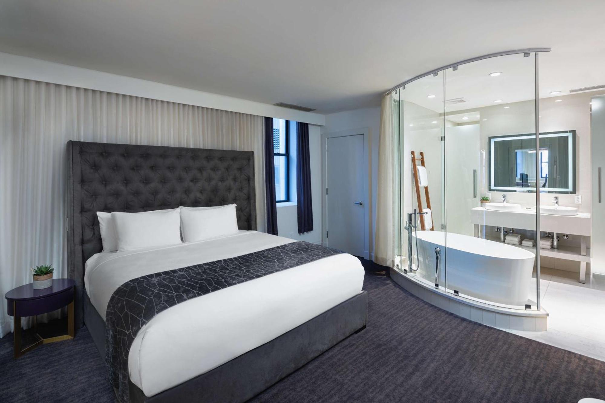 Dream Midtown, By Hyatt Khách sạn 4*