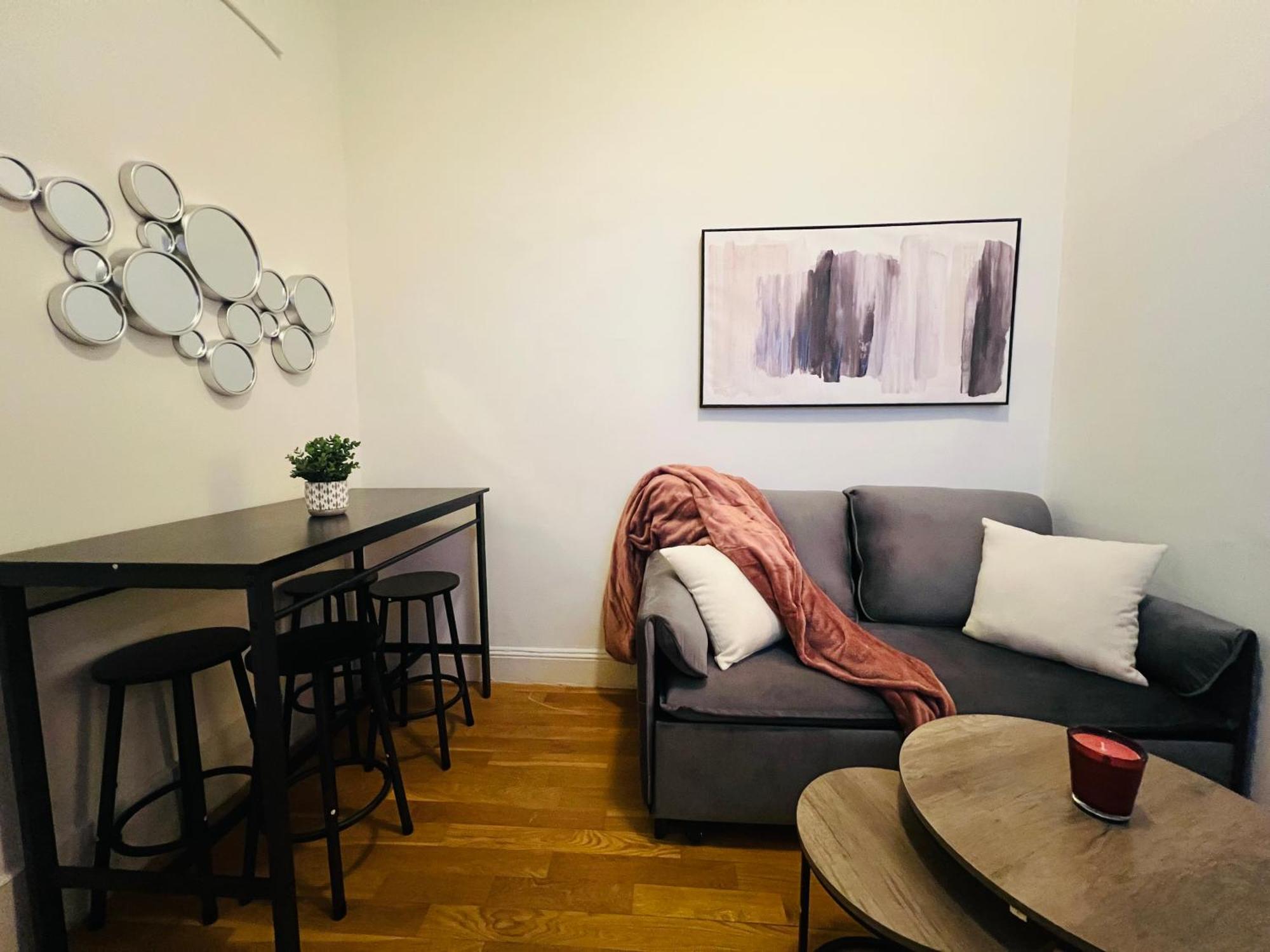 The Midtown Marquis Apartment *