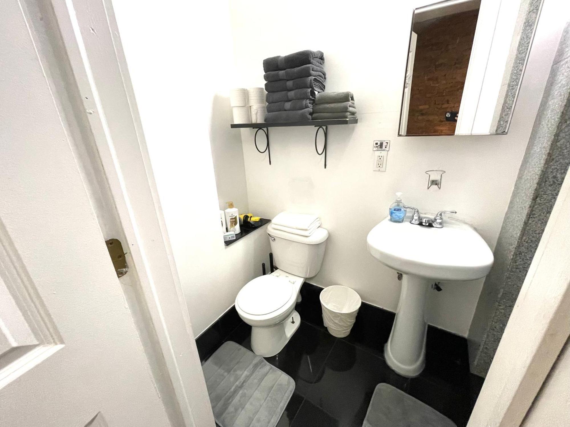 Nestel Nest 1 Bedroom Apartment Căn hộ *