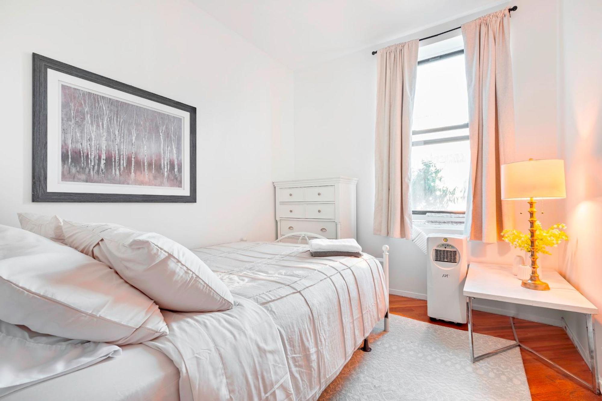 Prime Location Upper Manhattan Furnished Căn hộ
