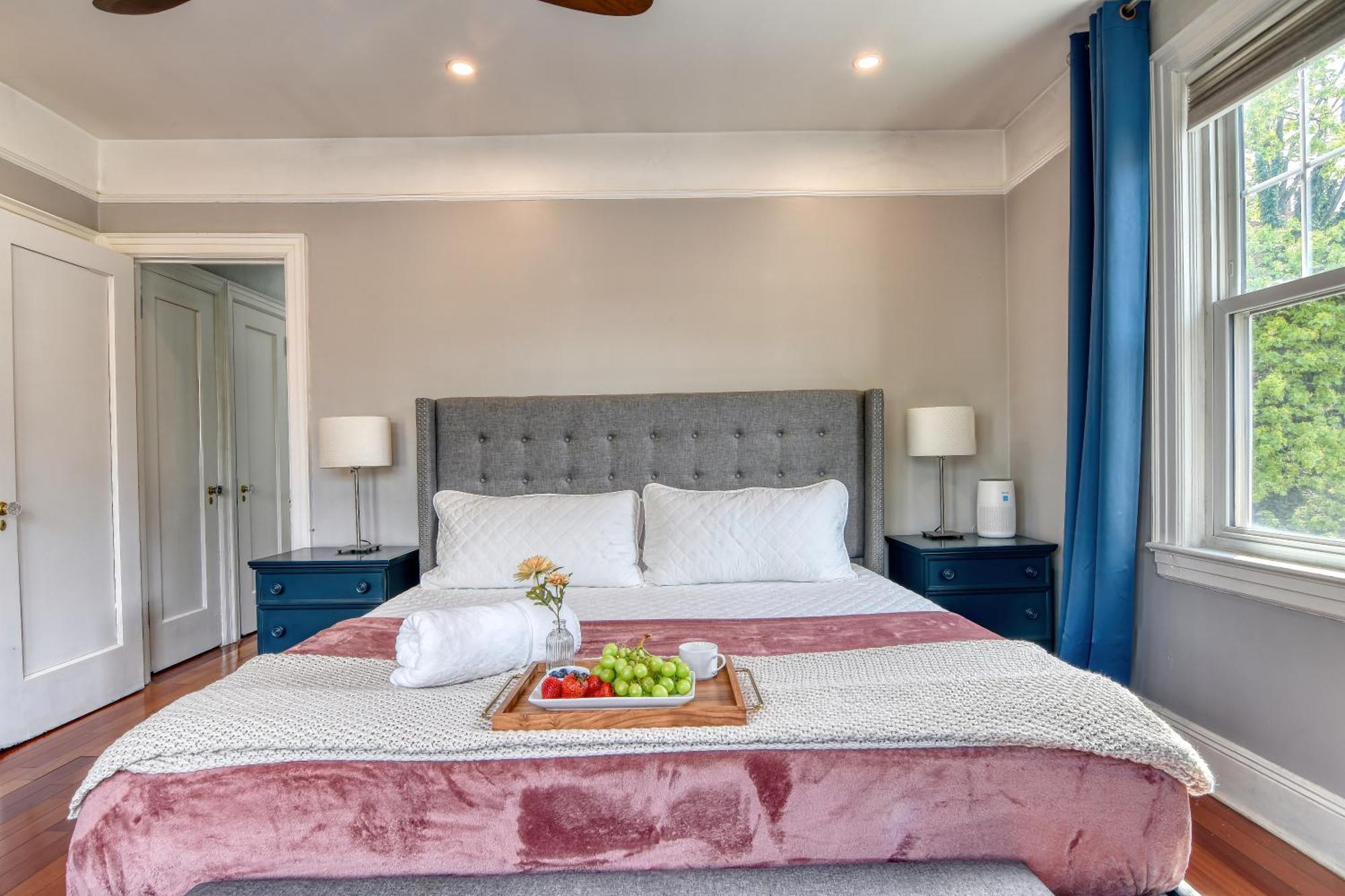 Holiday home Prime Location, King Beds, Outdoor Space, Bbq Grill, Free Parking, Wifi, Luxe