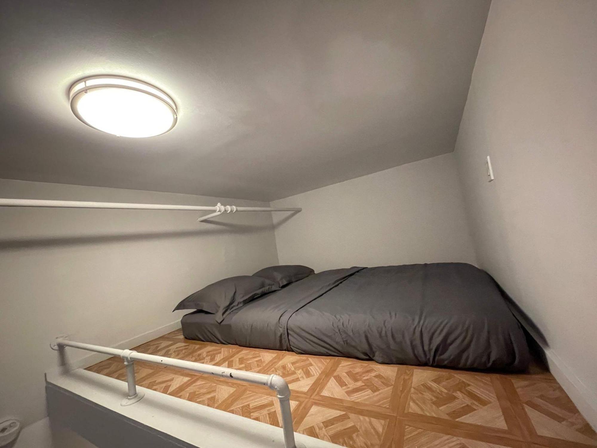 Apartamento Union Square 4 With Shower - Shared Toilet *