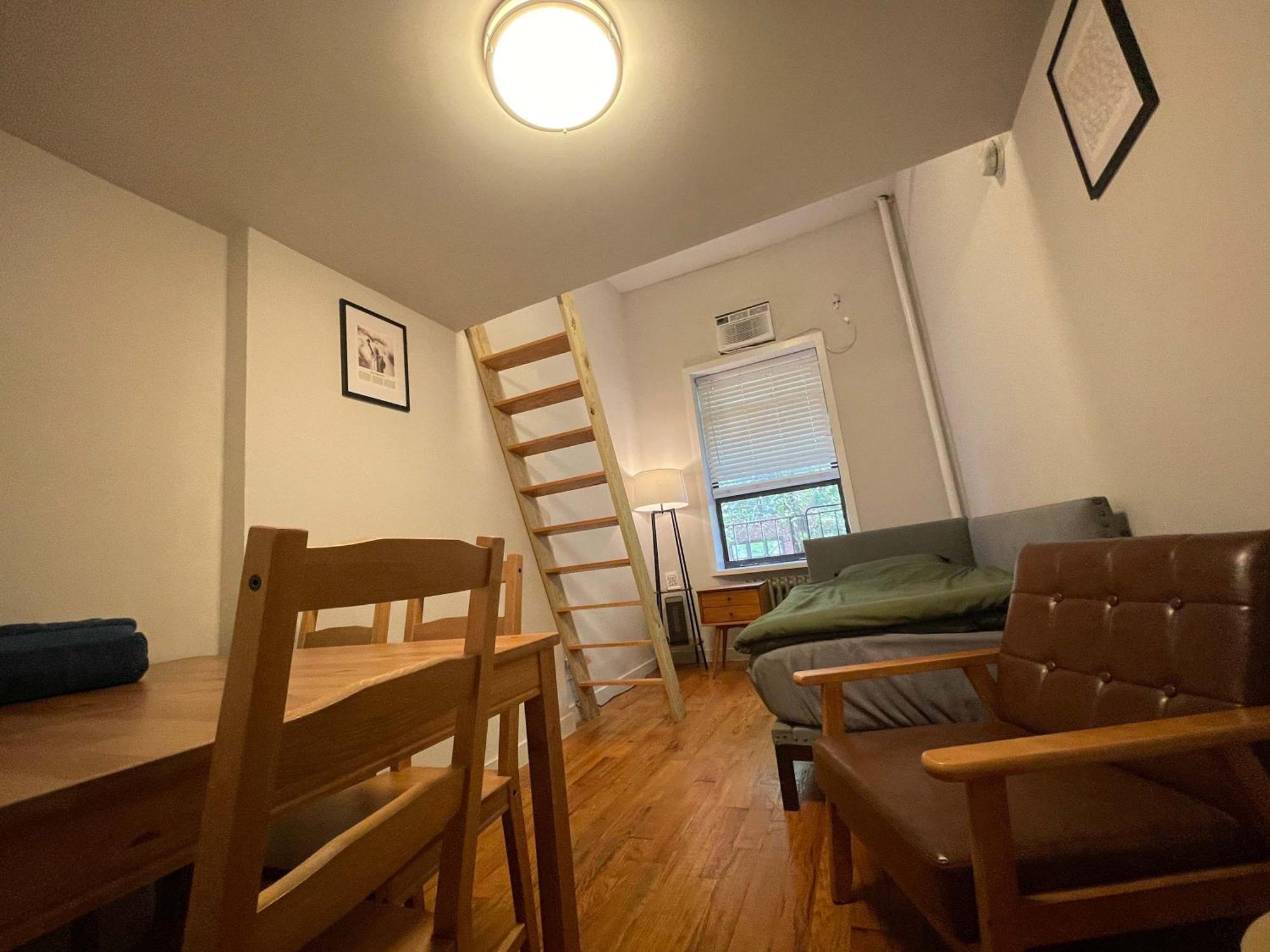 Union Square 4 With Shower - Shared Toilet Apartamento