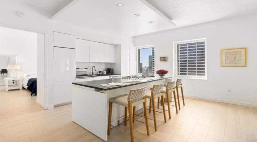 Penthouse 5min To Of The Rock, Views, Ac Căn hộ New York
