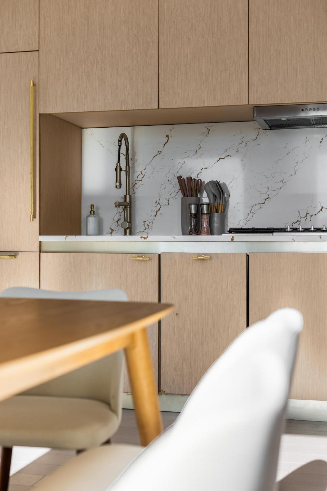 Rare Luxurious 1 Block From Time Square Apartment *