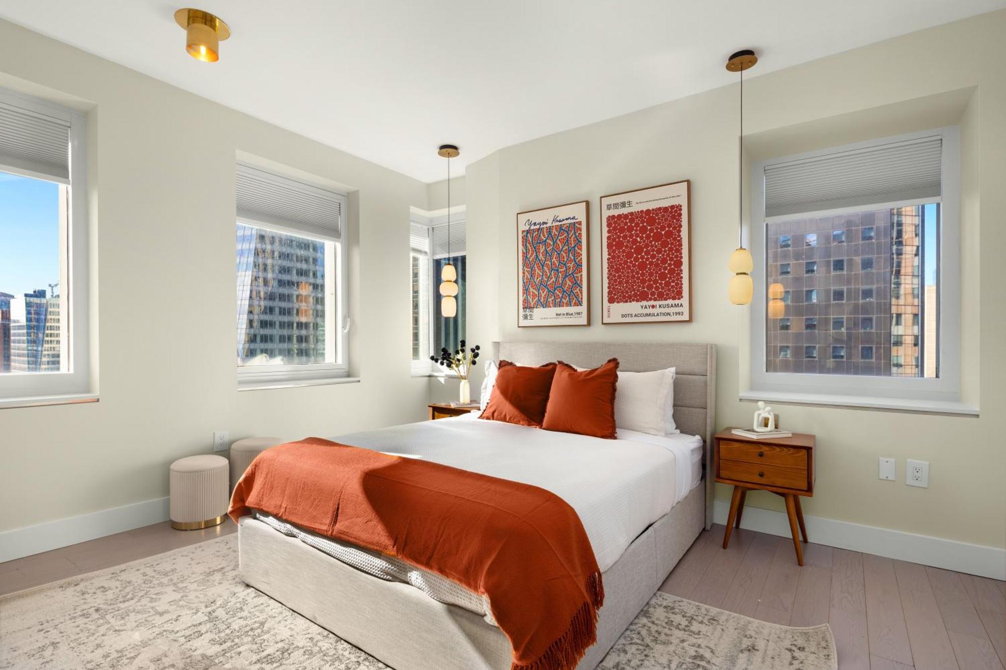 Rare Luxurious 1 Block From Time Square *